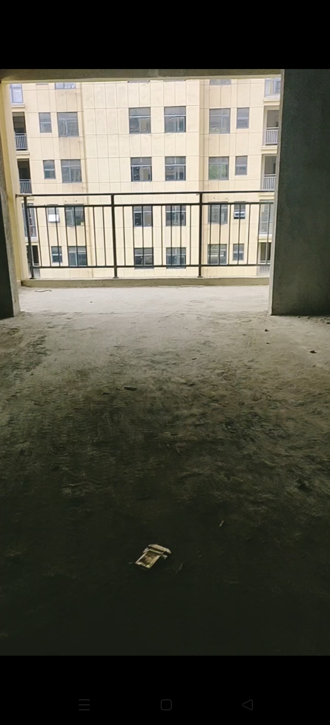 和泰家园 1室0厅0卫 49.8万 和泰家园 1室0厅0卫 49.8万客厅