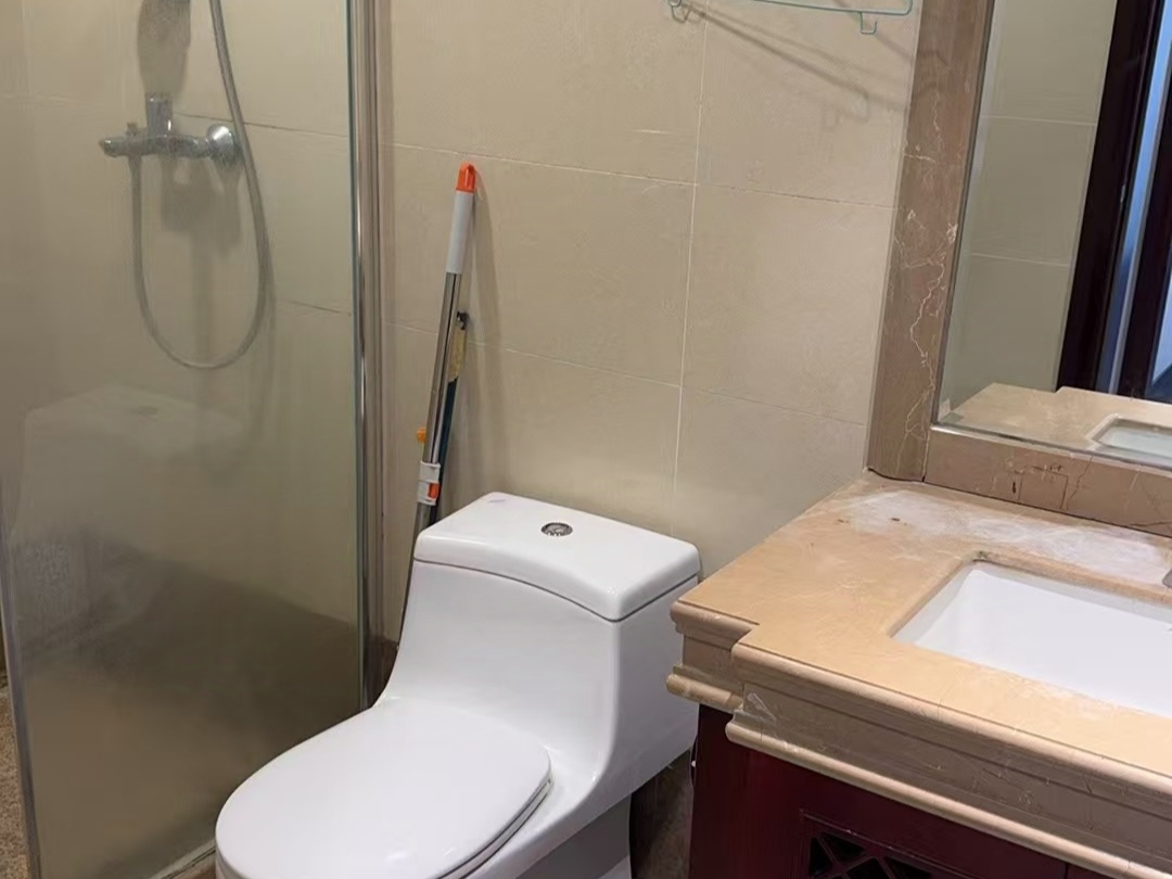 滨江海岸三期 1室2厅1卫 2600.0元/月 滨江海岸三期 1室2厅1卫 2600.0元/月室内图