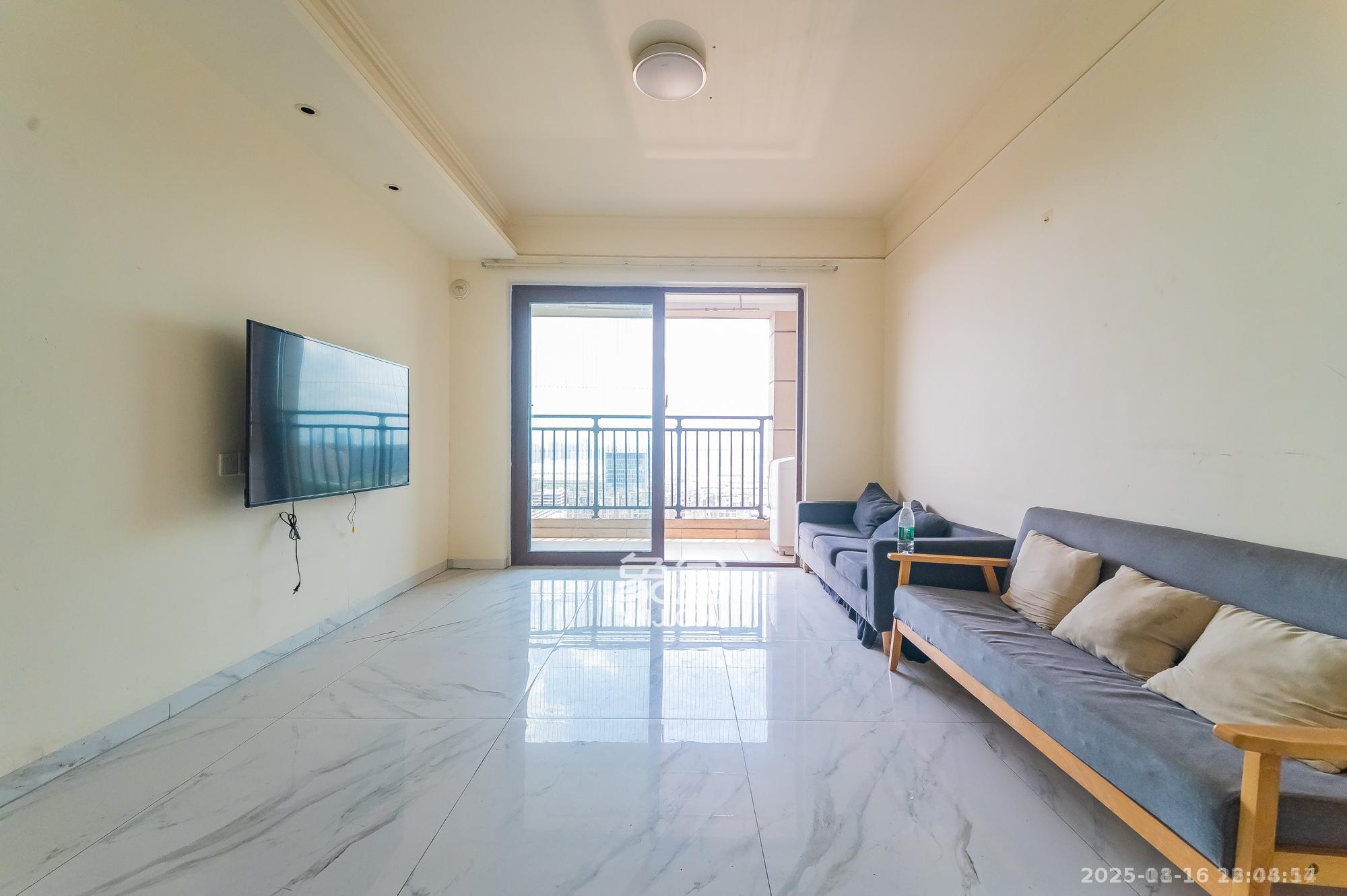 碧桂园中央花园  3室2厅2卫    2300.0元/月室内图