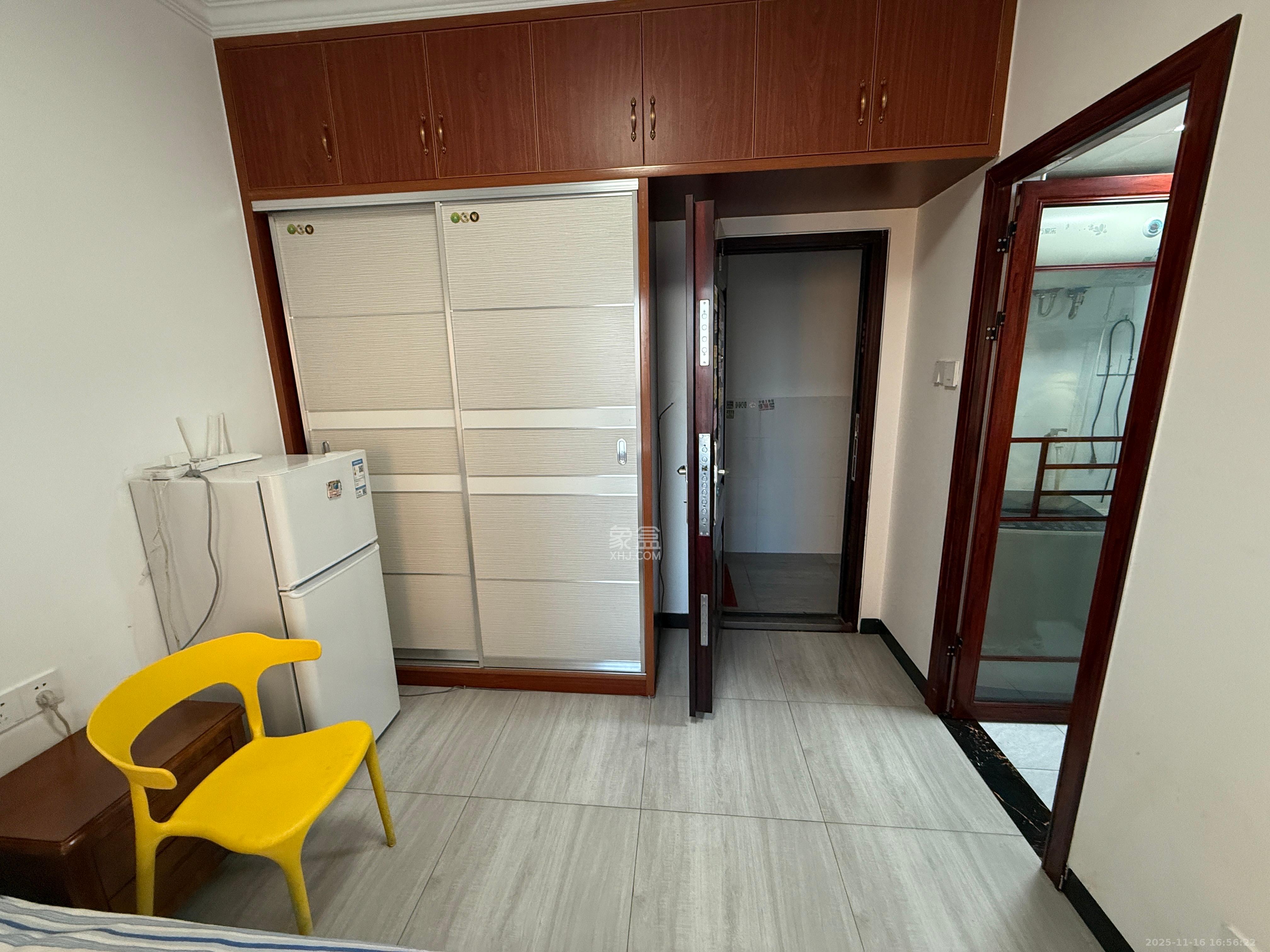 岳华新苑  1室1厅1卫    1000.0元/月室内图