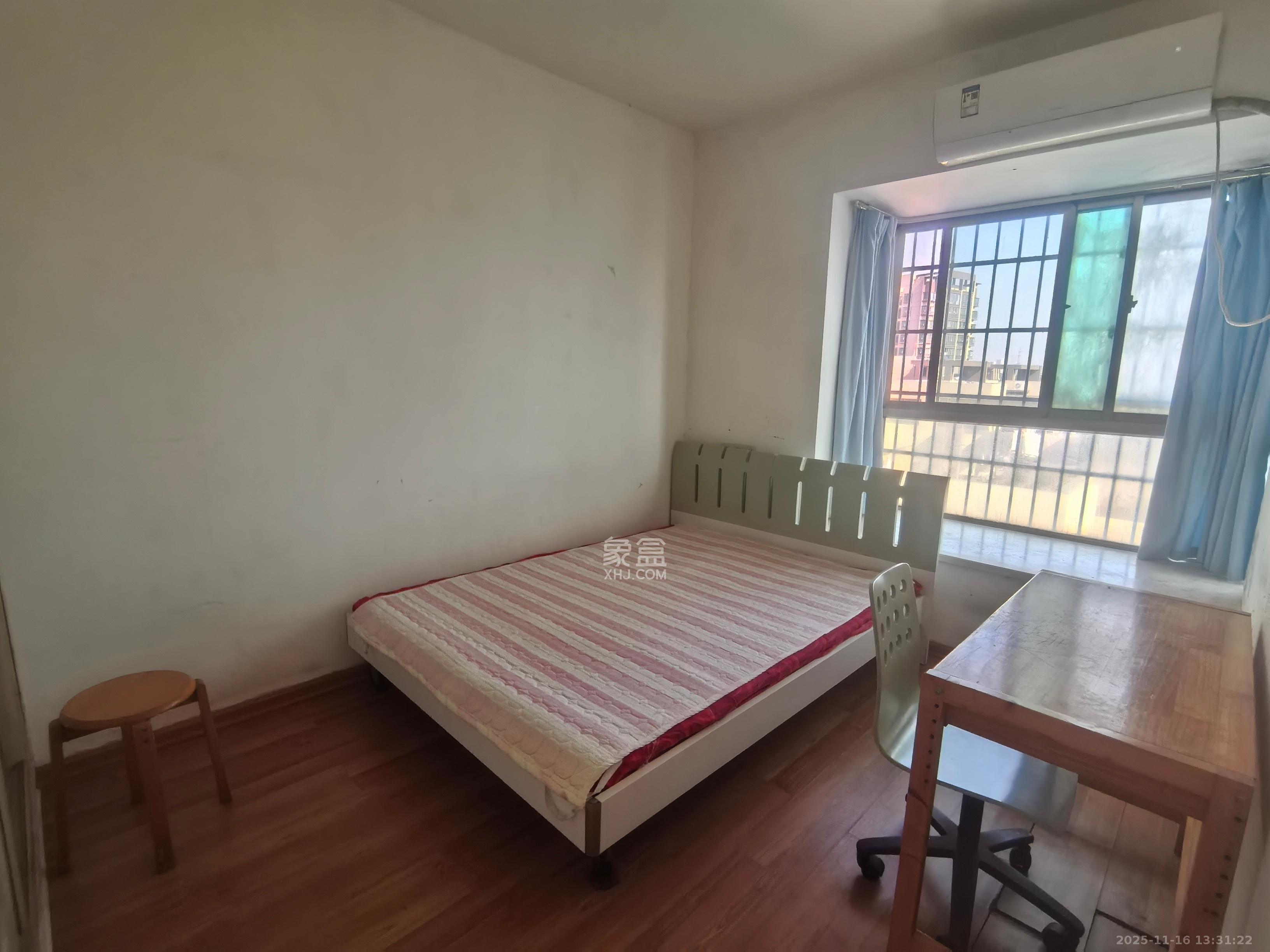 麓谷加州阳光 2室2厅1卫 2100.0元/月 麓谷加州阳光 2室2厅1卫 2100.0元/月室内图