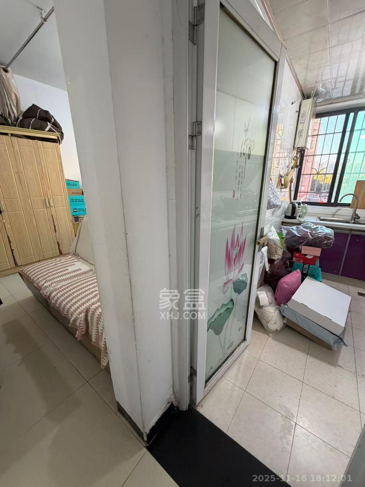 大桥四区 1室1厅1卫 1000.0元/月 大桥四区 1室1厅1卫 1000.0元/月室内图