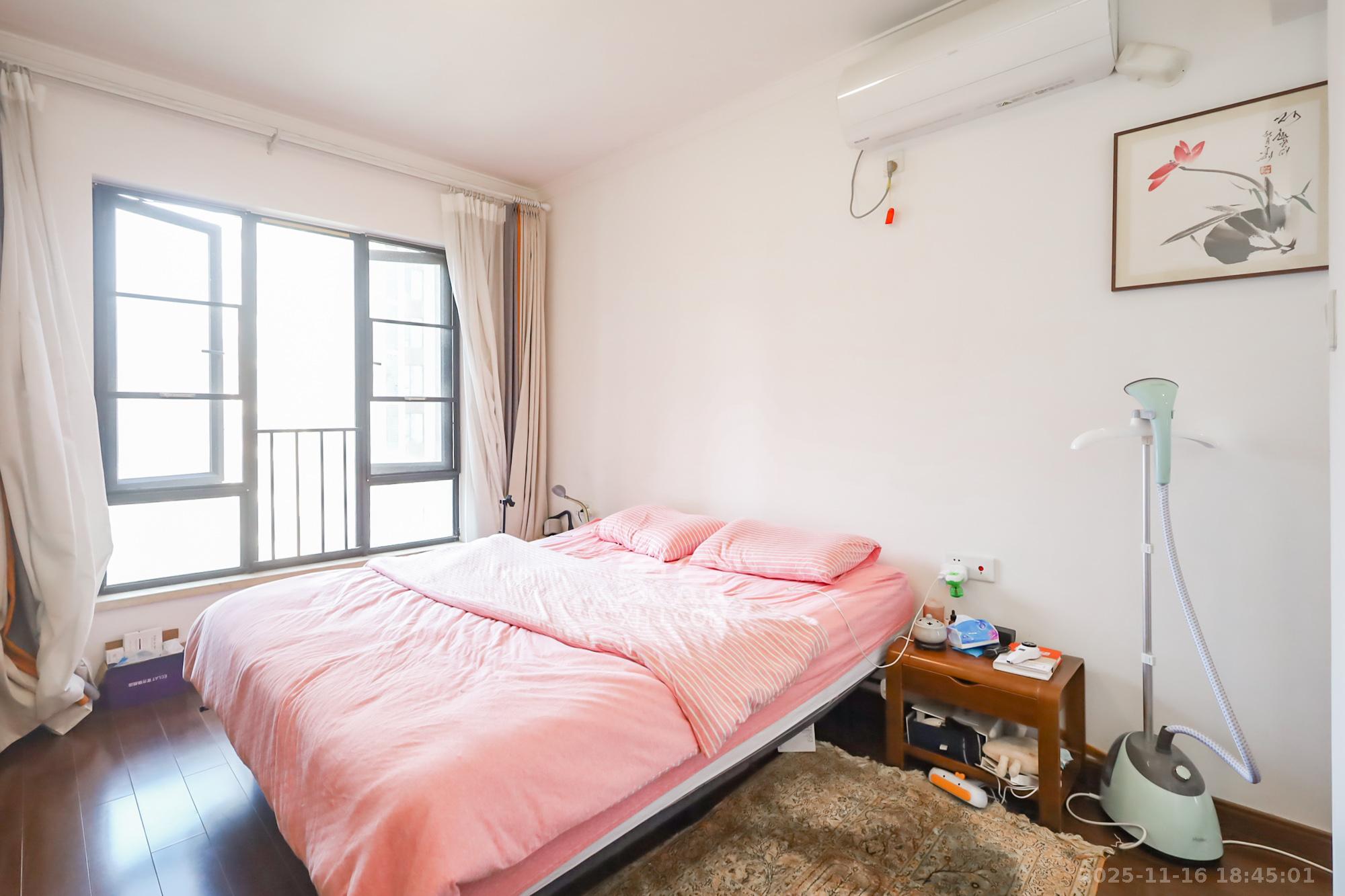 万科里金域国际 4室2厅2卫 220.0万 万科里金域国际 4室2厅2卫 220.0万卧室