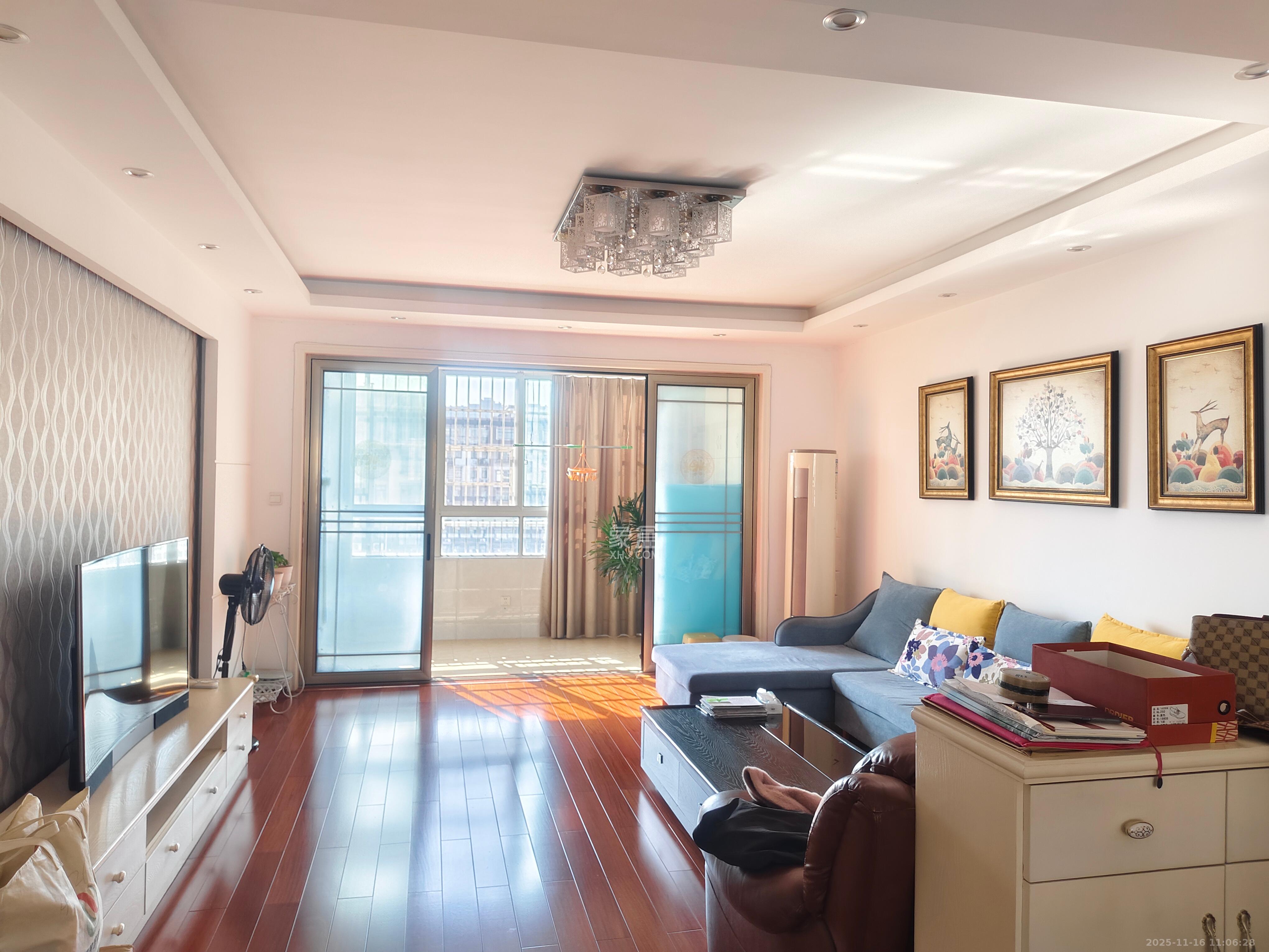 湘林家园(湘林小区电梯房) 4室2厅2卫 3000.0元/月 湘林家园(湘林小区电梯房) 4室2厅2卫 3000.0元/月室内图