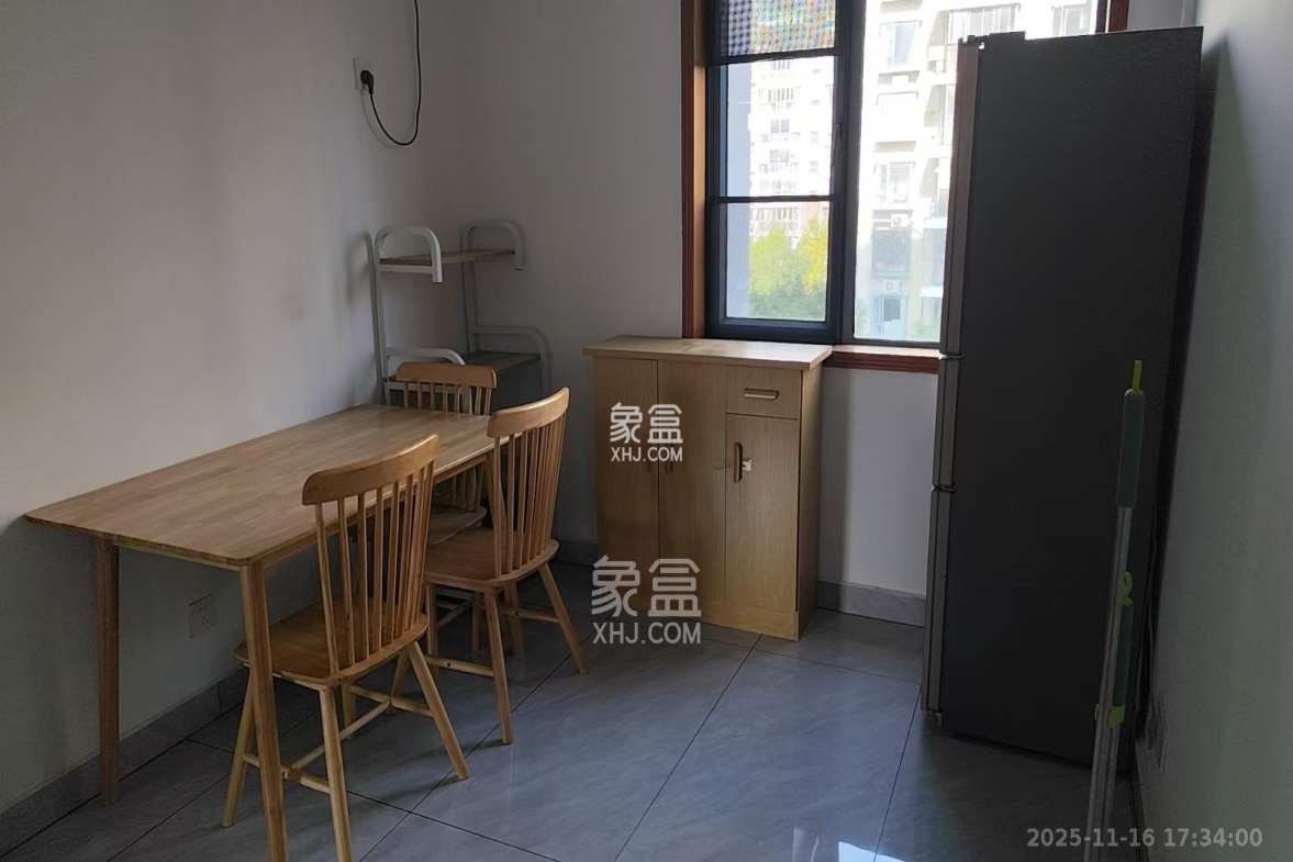 银港水晶城 3室2厅2卫 3000.0元/月 银港水晶城 3室2厅2卫 3000.0元/月室内图