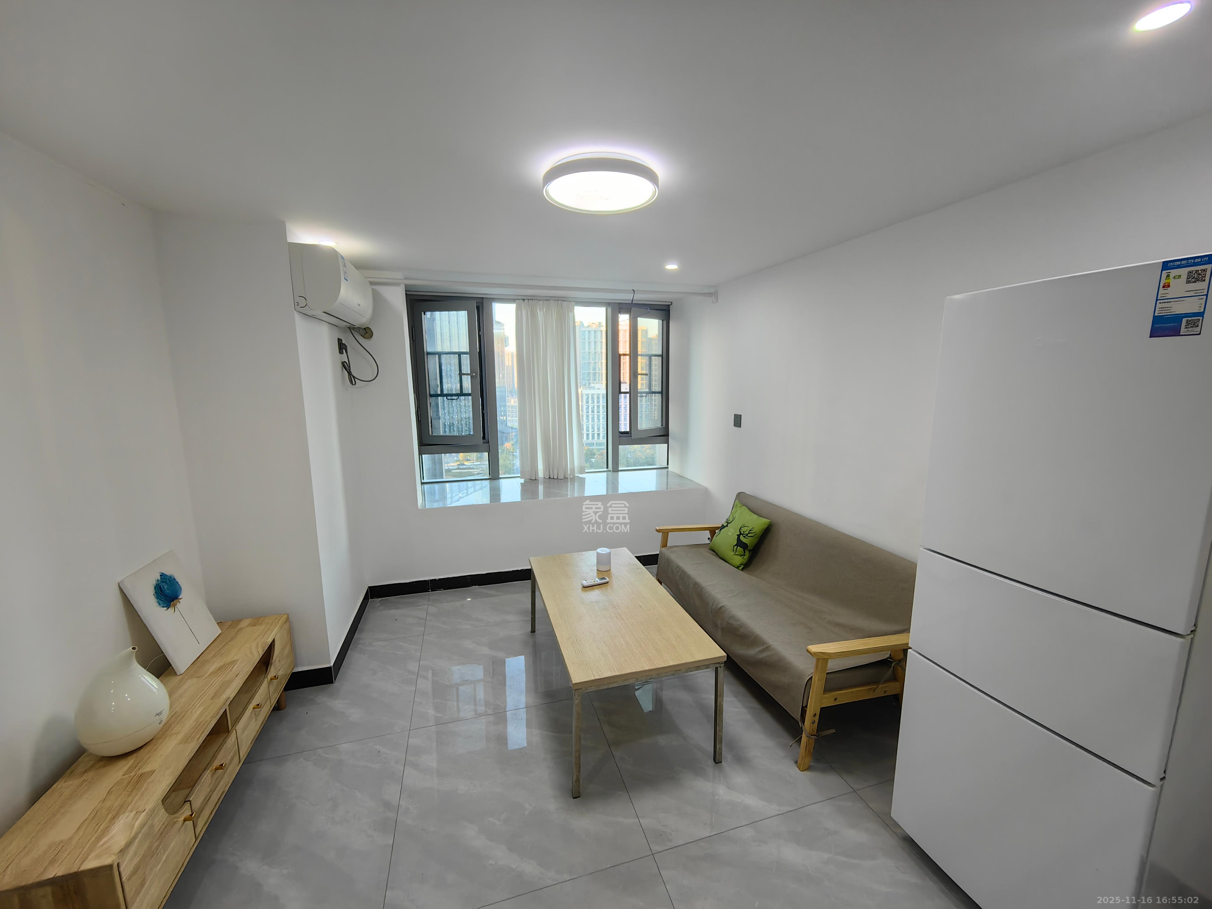 福晟翡翠湾  2室1厅1卫    1900.0元/月室内图