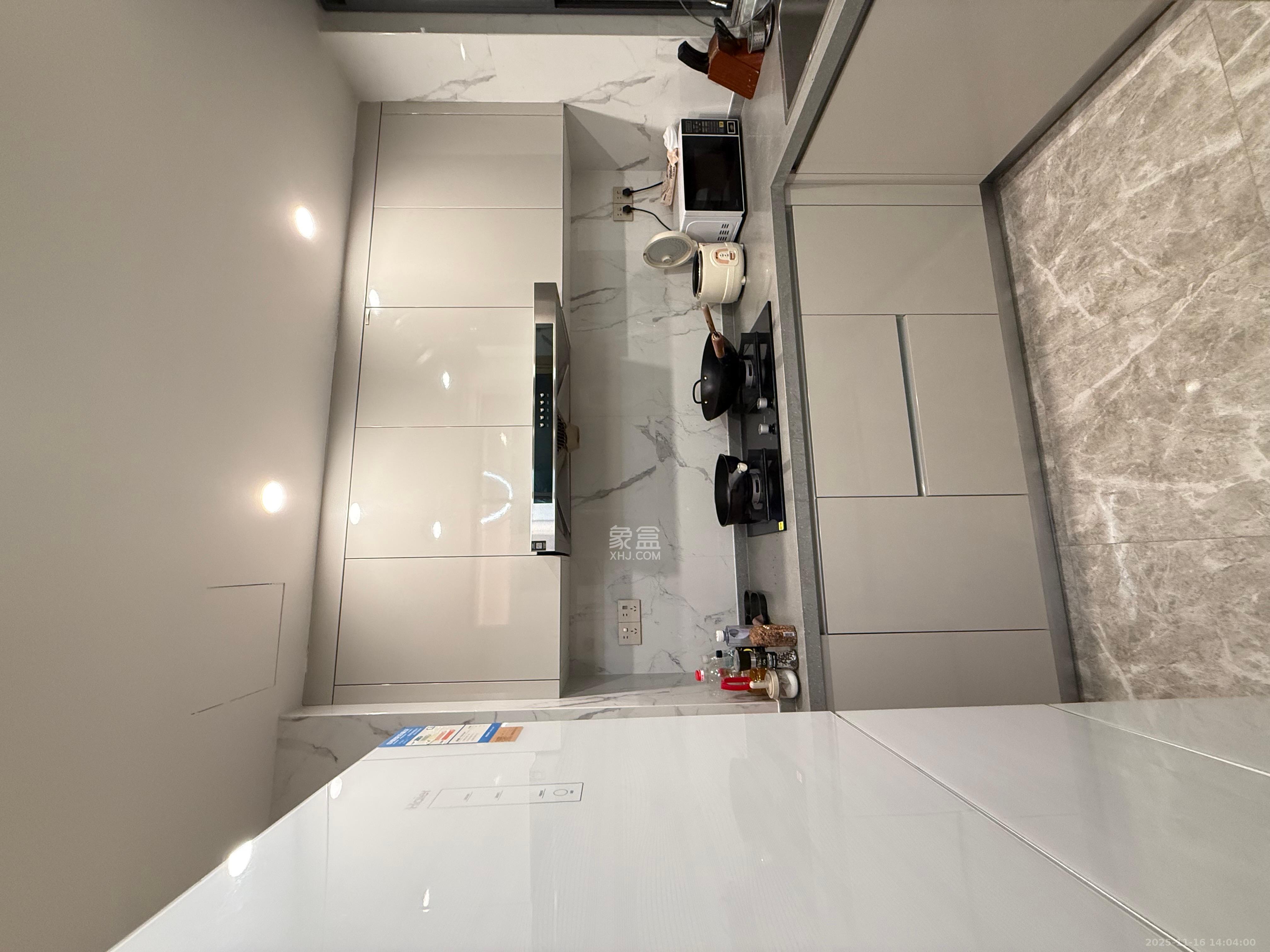 复地滨江金融中心 3室2厅2卫 5500.0元/月 复地滨江金融中心 3室2厅2卫 5500.0元/月室内图