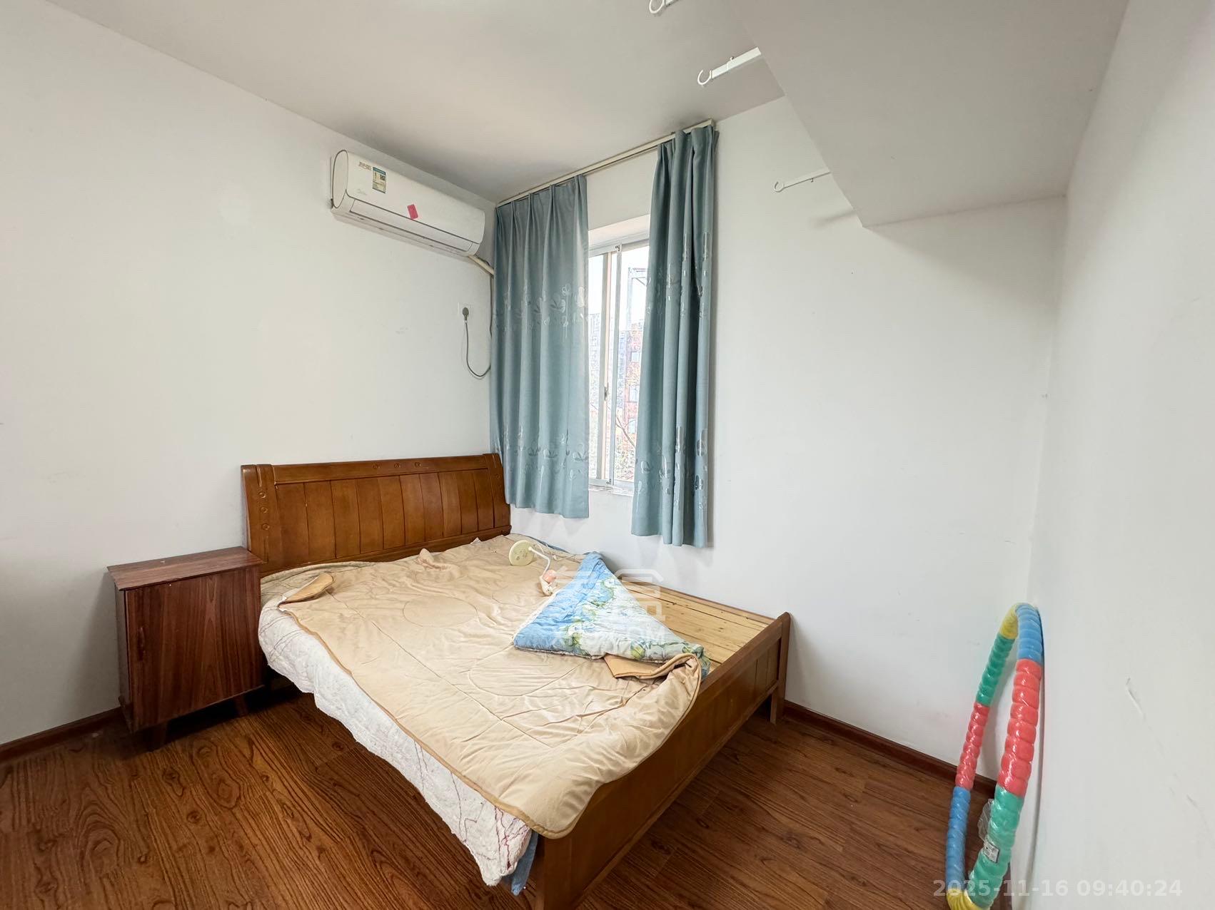 林科大教师单位房  3室2厅1卫    1800.0元/月室内图