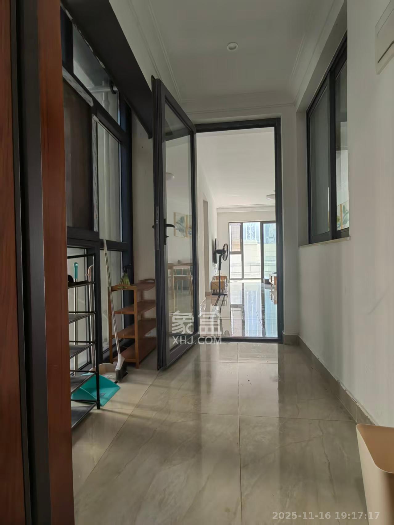 珠江好世界  3室2厅1卫    3000.0元/月室内图