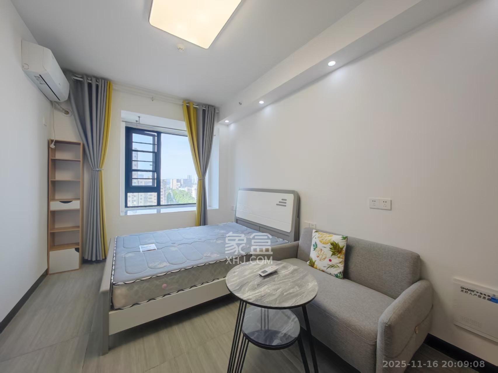 保利麓谷林语I区  1室1厅1卫    1300.0元/月室内图