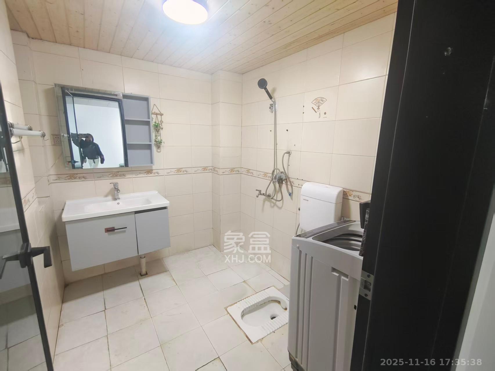 山水人家一二期  1室0厅0卫    1500.0元/月室内图