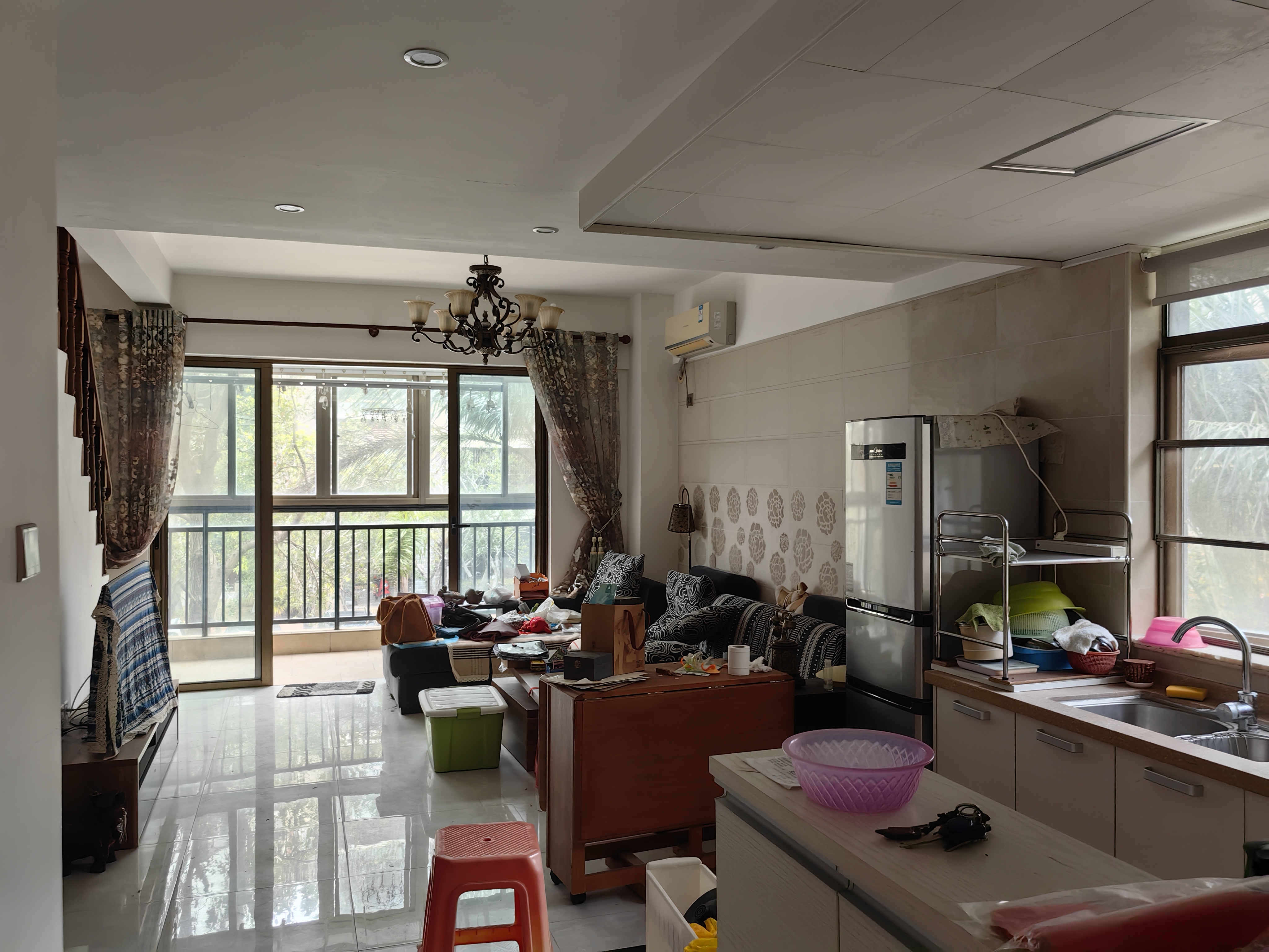 城市海岸二期  2室2厅2卫    2500.0元/月