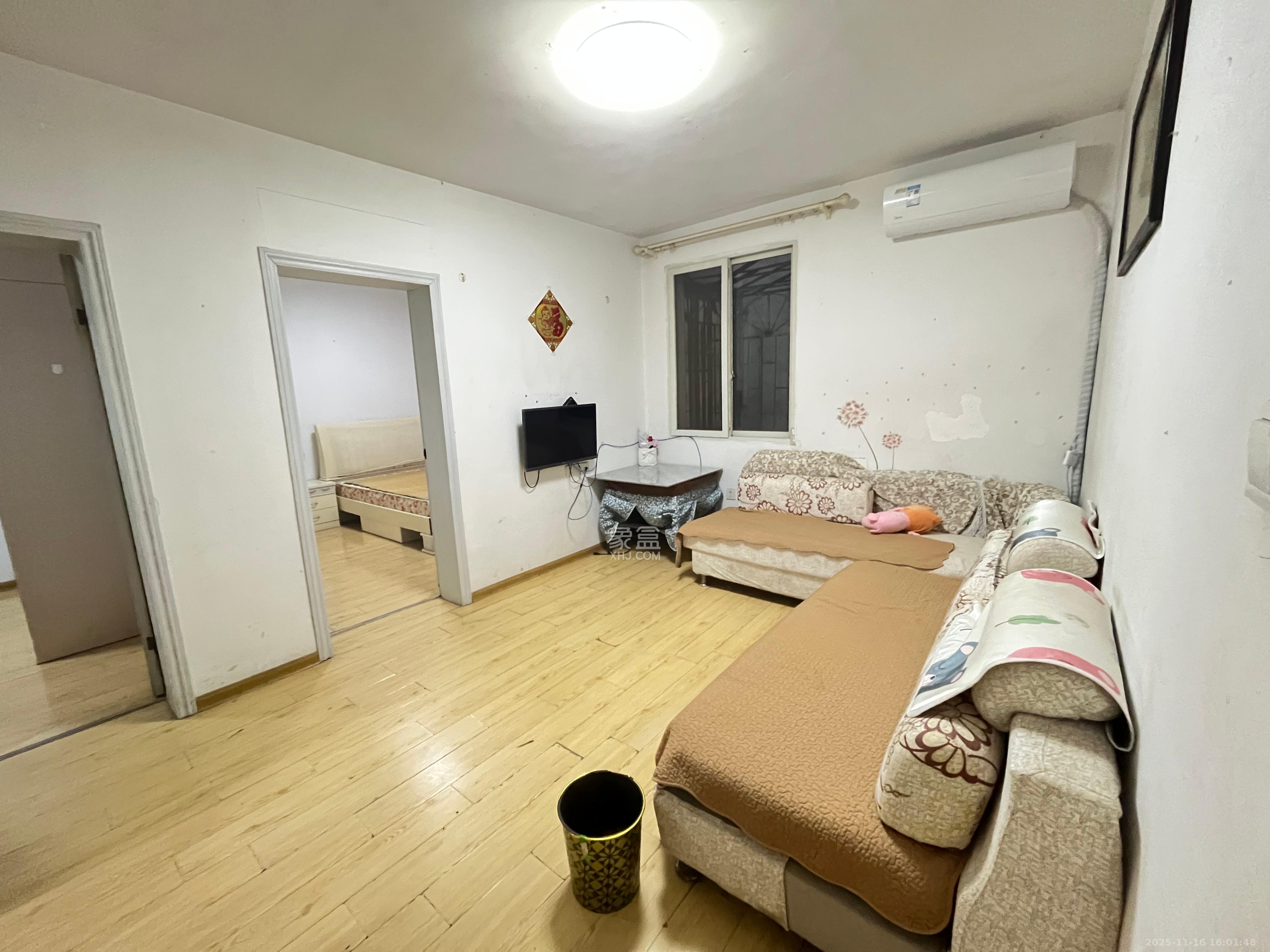 涂家冲社区(涂新小区、农商银行宿舍) 2室1厅1卫 1600.0元/月 涂家冲社区(涂新小区、农商银行宿舍) 2室1厅1卫 1600.0元/月室内图