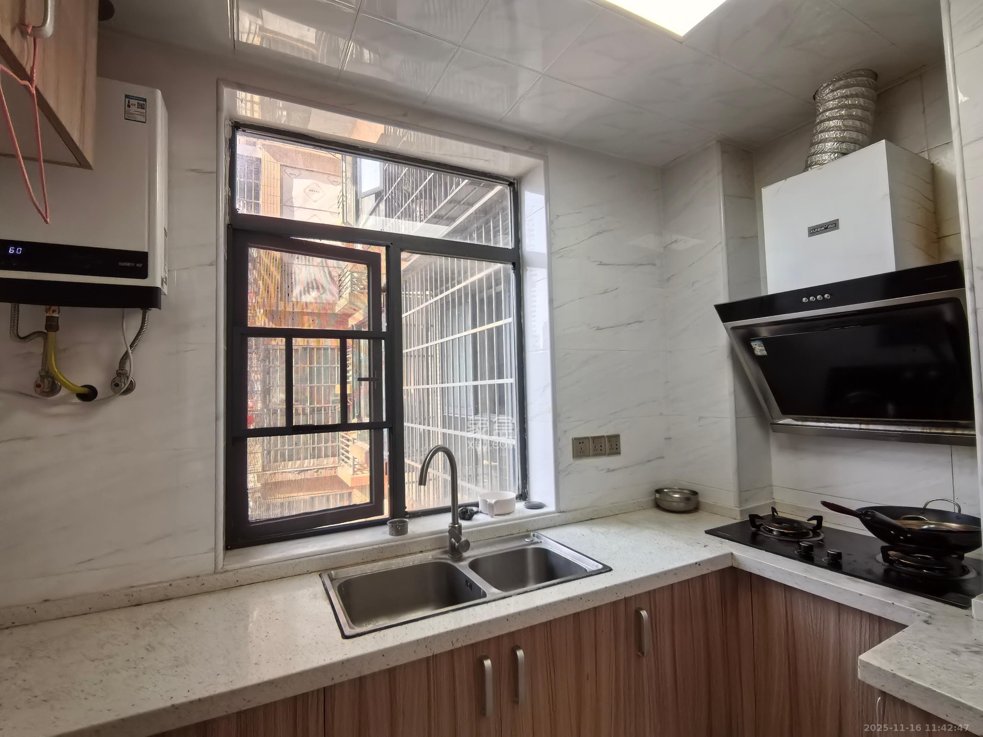 茶山馨苑  3室2厅1卫    2600.0元/月室内图