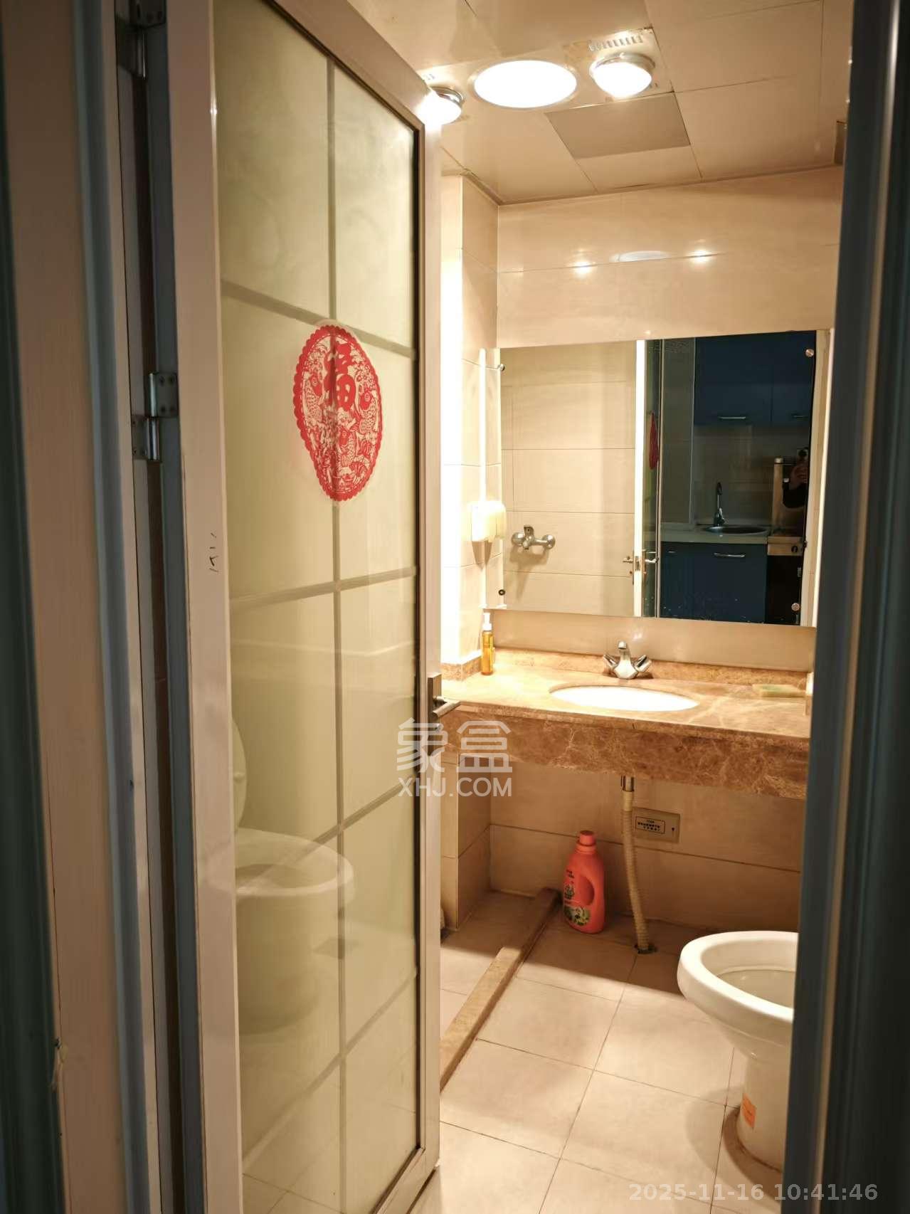 西子一间  1室1厅1卫    1600.0元/月室内图