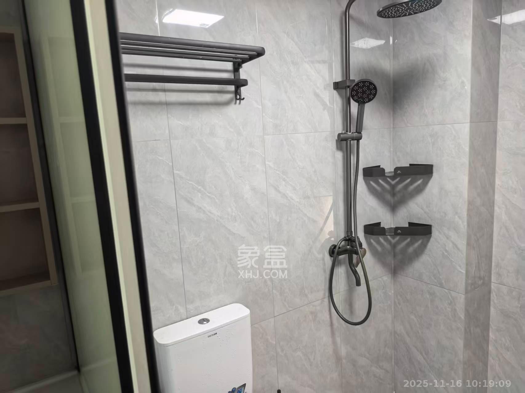 伊景园滨河苑  3室2厅2卫    2300.0元/月室内图