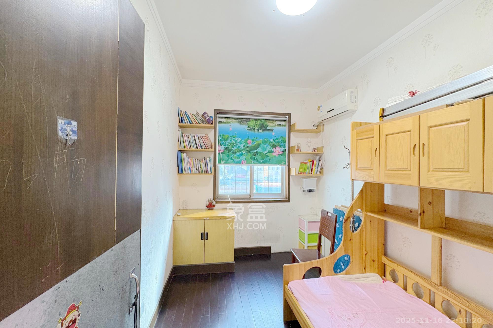 市教委单位房  3室2厅1卫    79.8万卧室