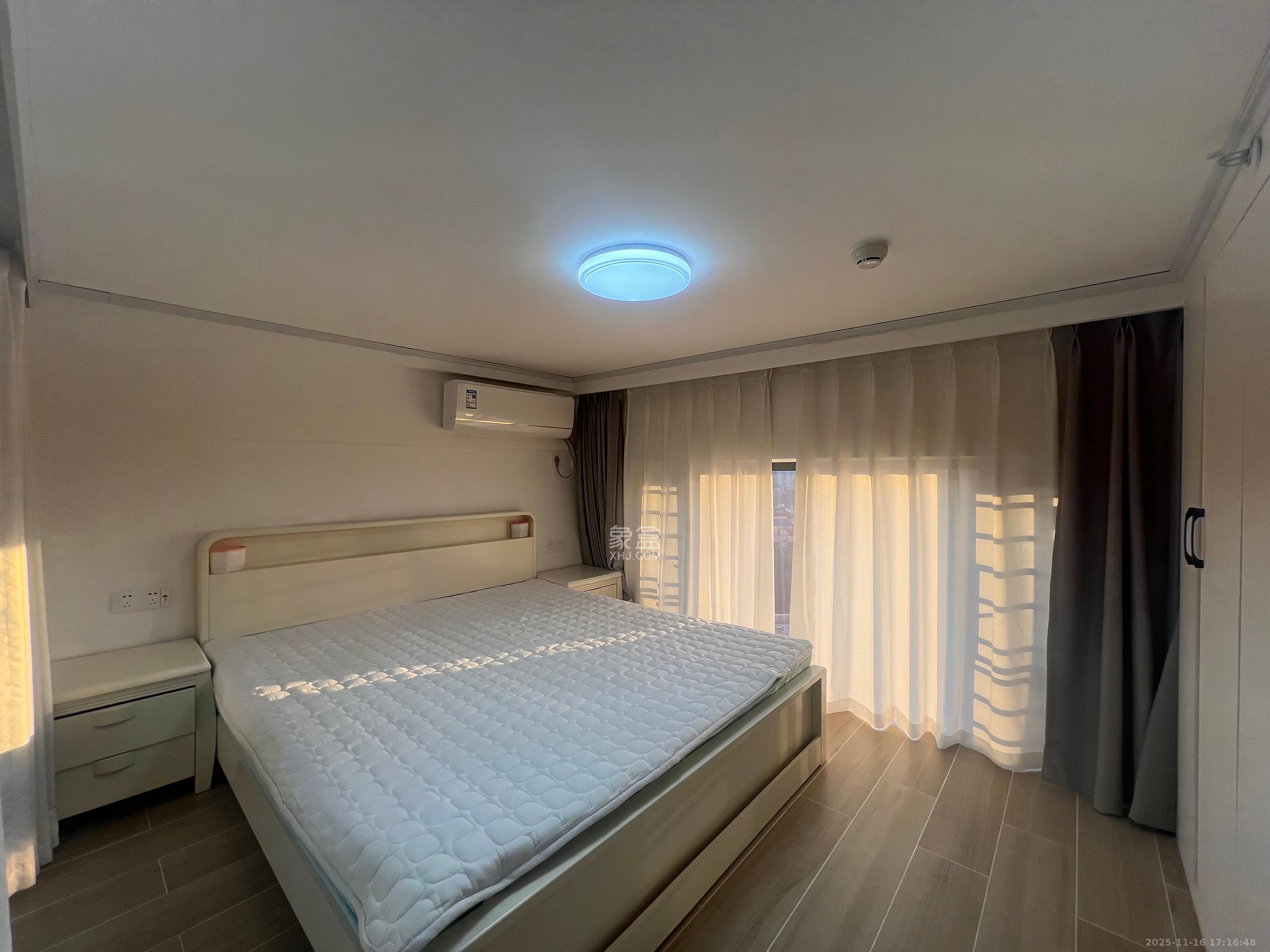 藏珑湖上公馆  1室1厅1卫    2700.0元/月室内图