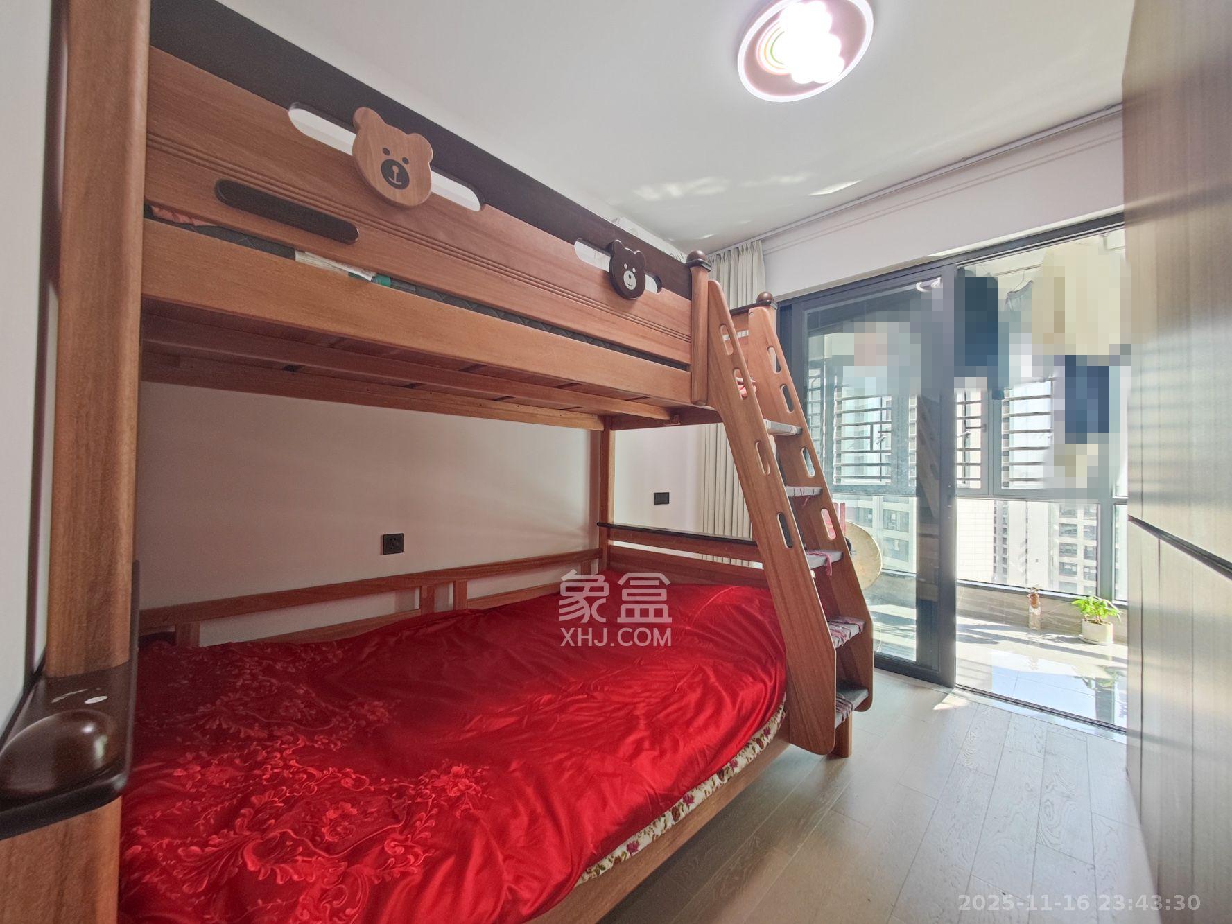 金地都会风華 3室2厅2卫 138.0万 金地都会风華 3室2厅2卫 138.0万卧室