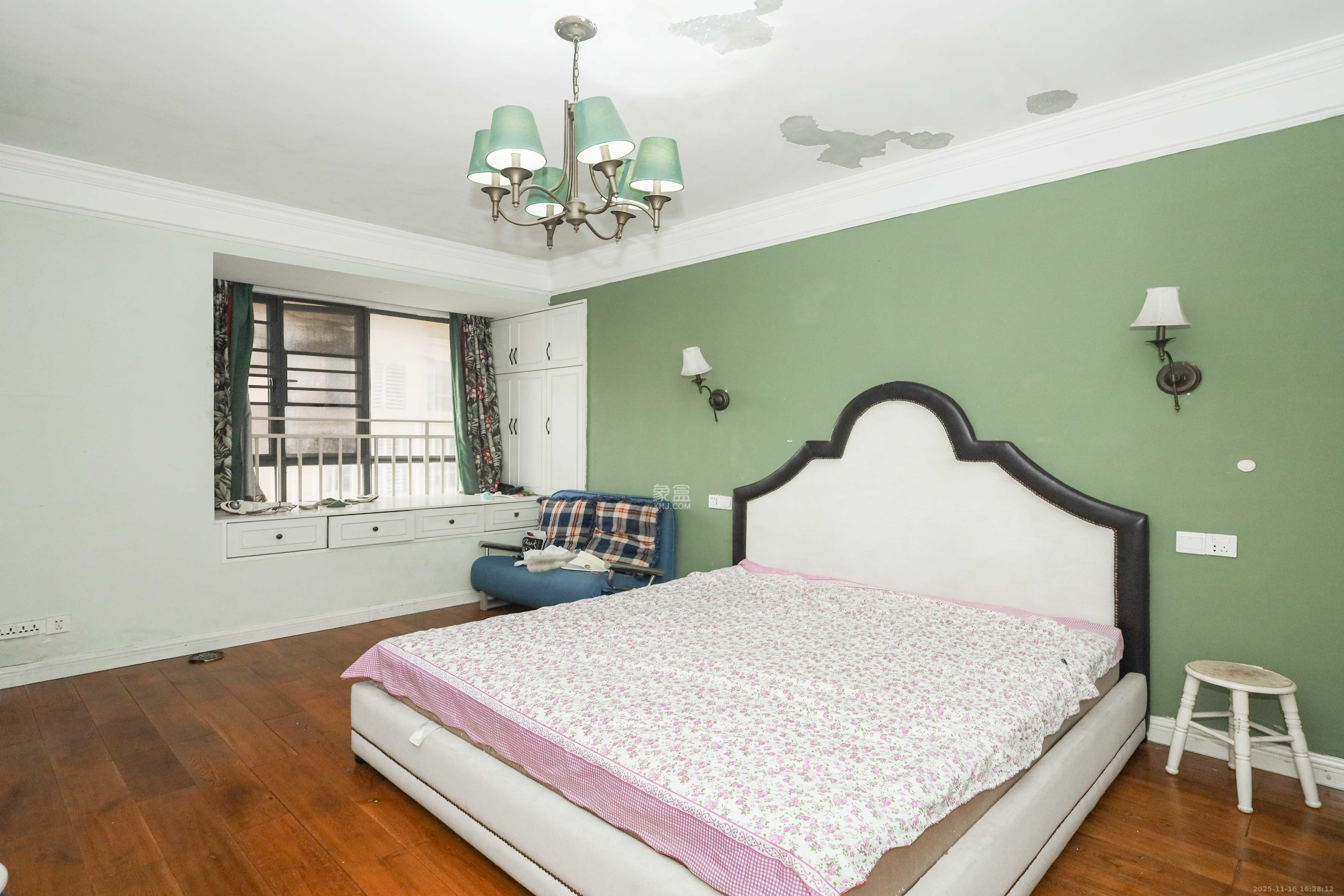 保利麓谷林语C区 4室2厅1卫 120.0万 保利麓谷林语C区 4室2厅1卫 120.0万卧室