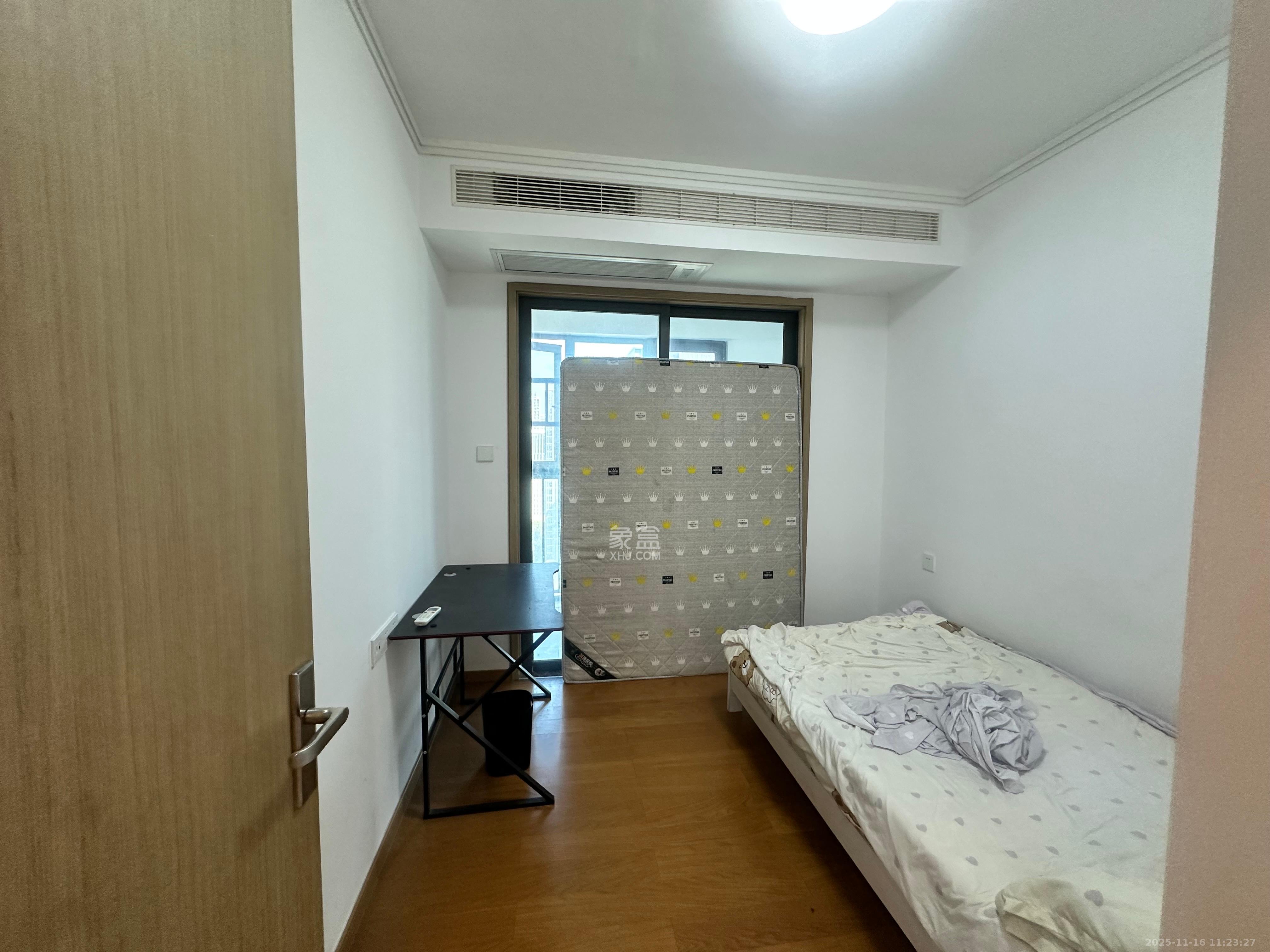 清控湖山雅居南区  4室2厅2卫    2700.0元/月室内图