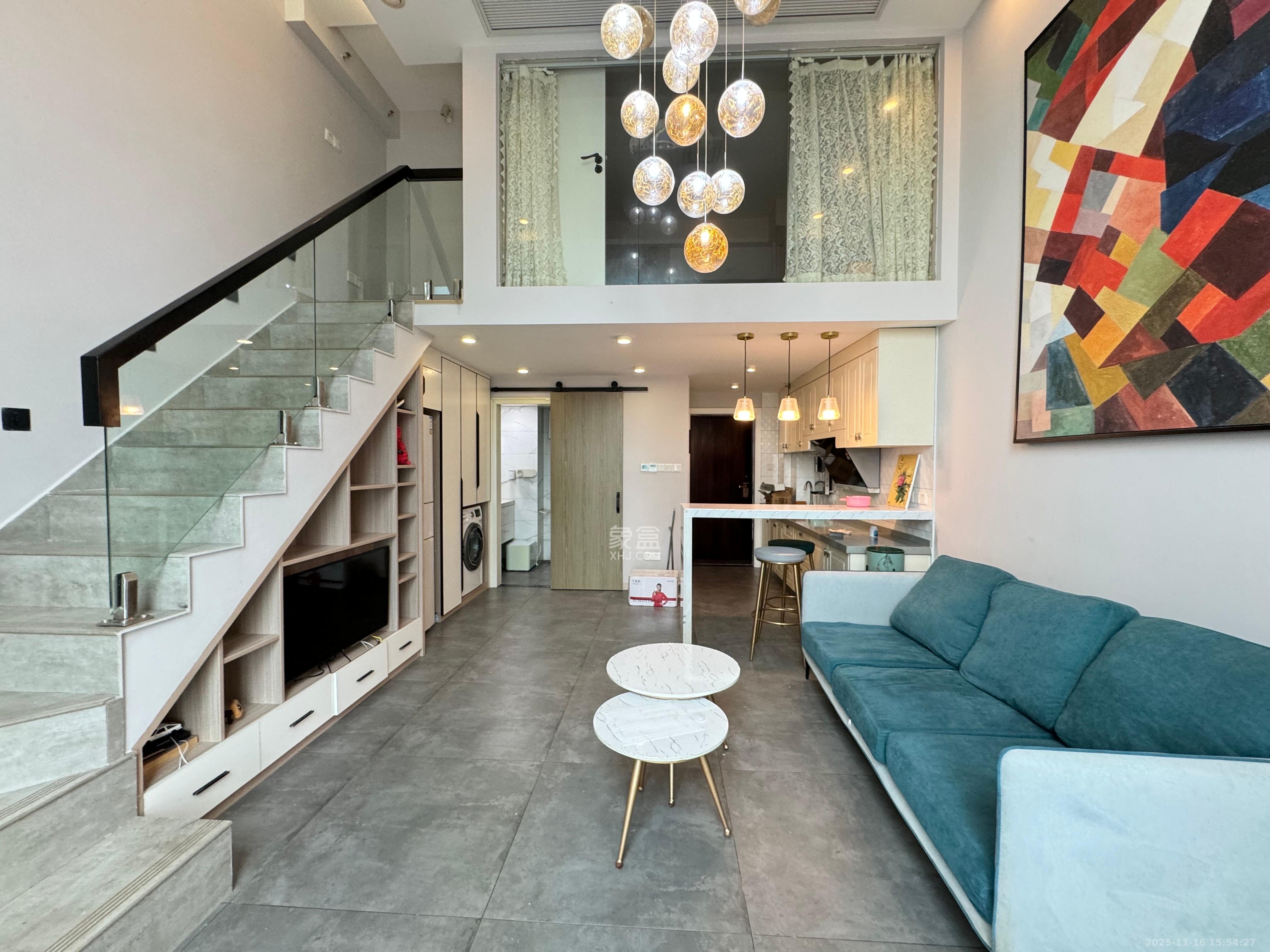 东盈商业广场（华泉城市广场）  1室1厅1卫    3000.0元/月