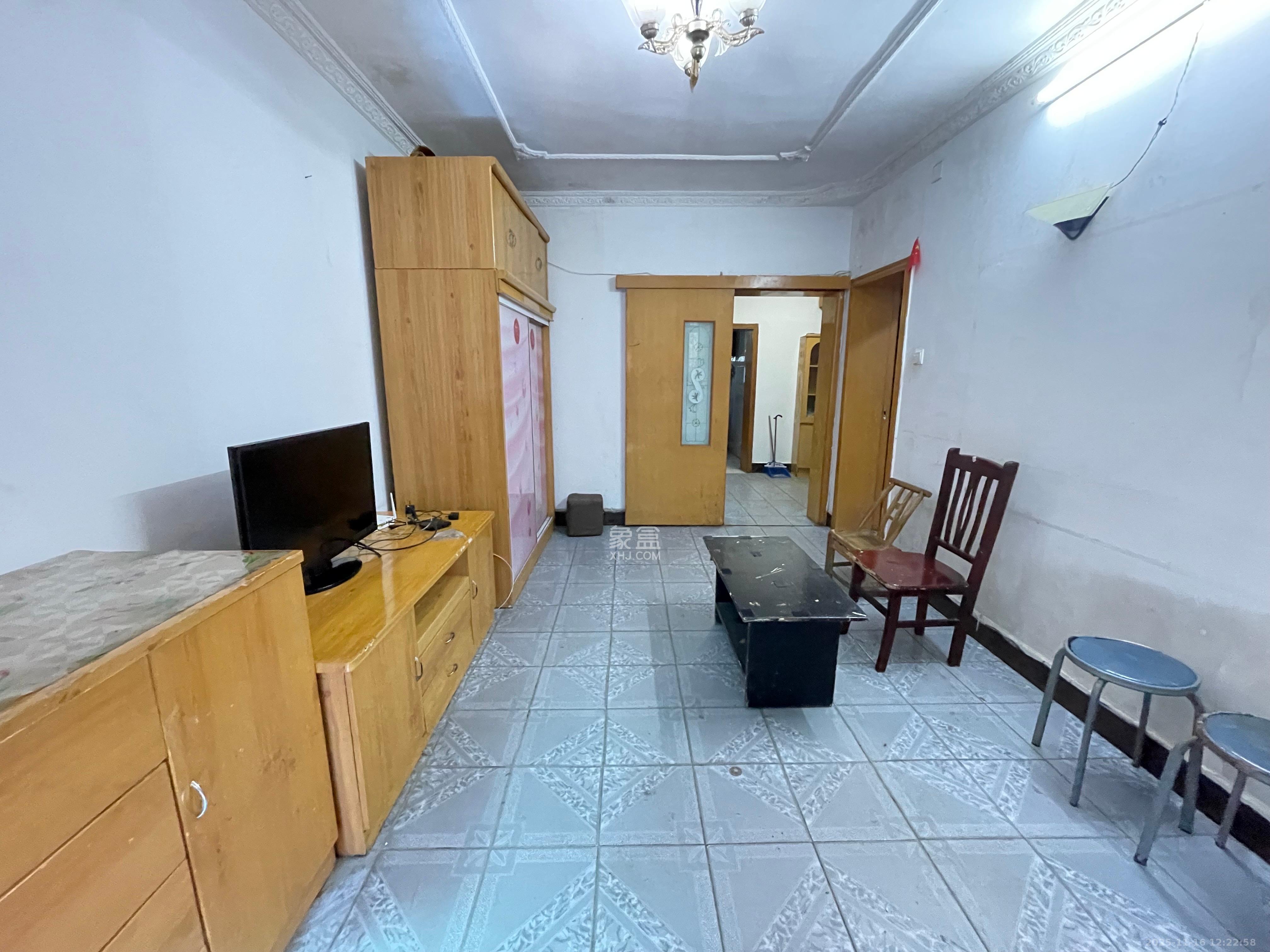 红旗区二片  1室1厅1卫    1200.0元/月室内图