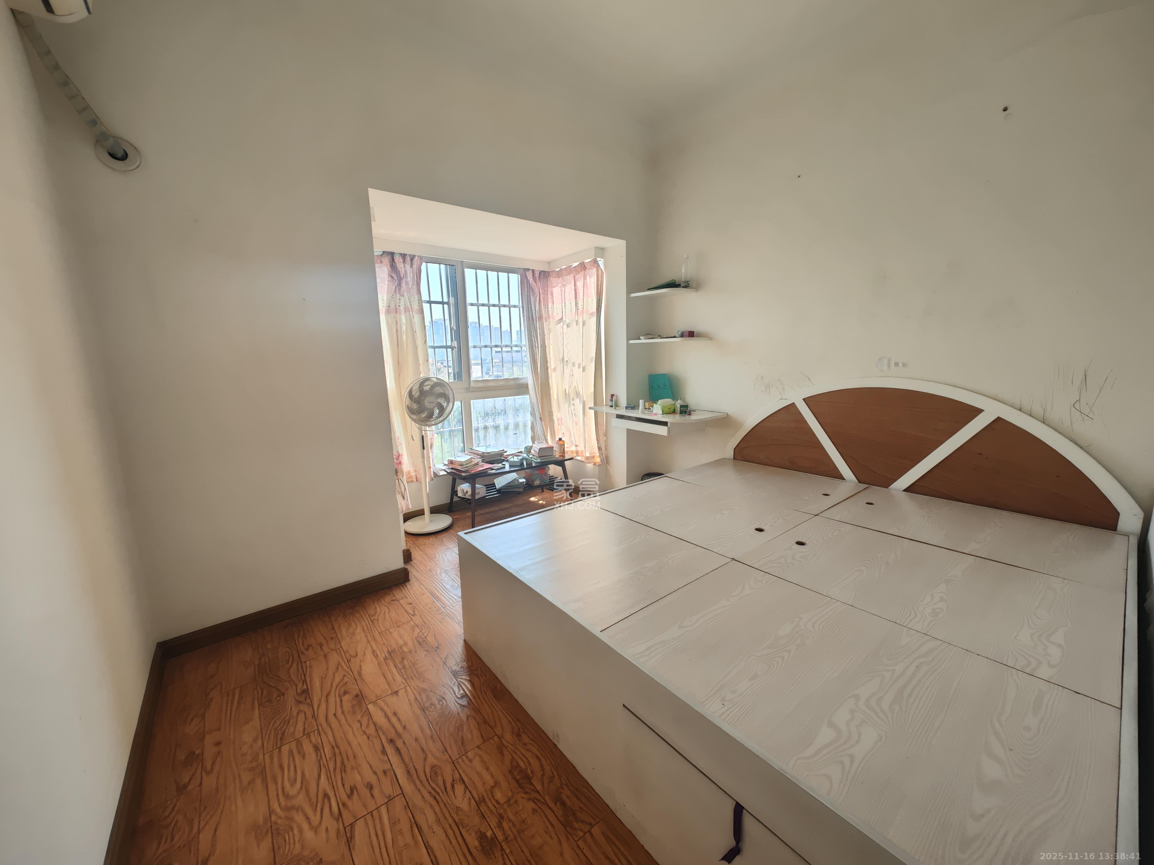 汀湘十里  1室0厅0卫    1900.0元/月室内图