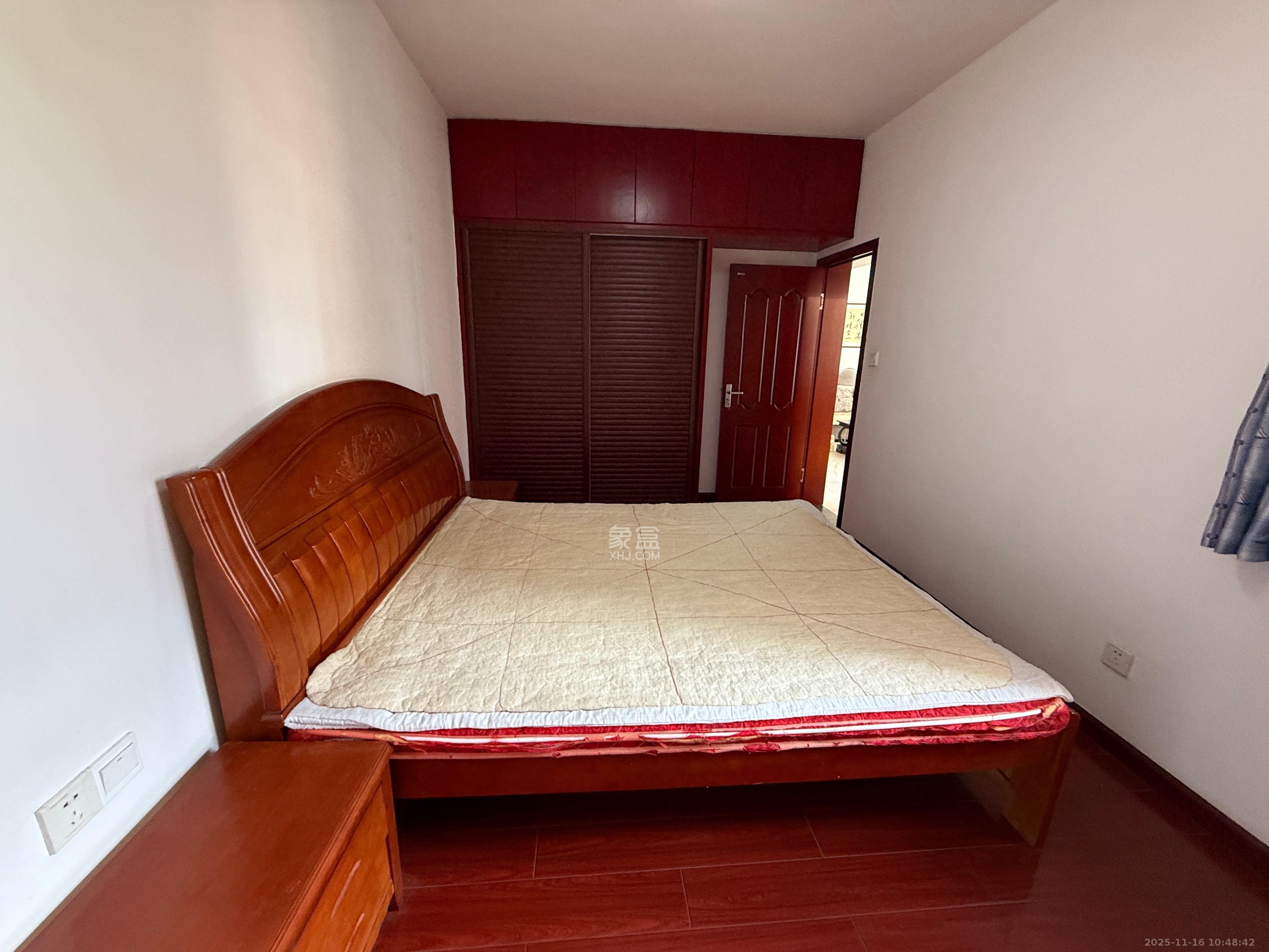 岳华嘉园  2室2厅1卫    1900.0元/月室内图