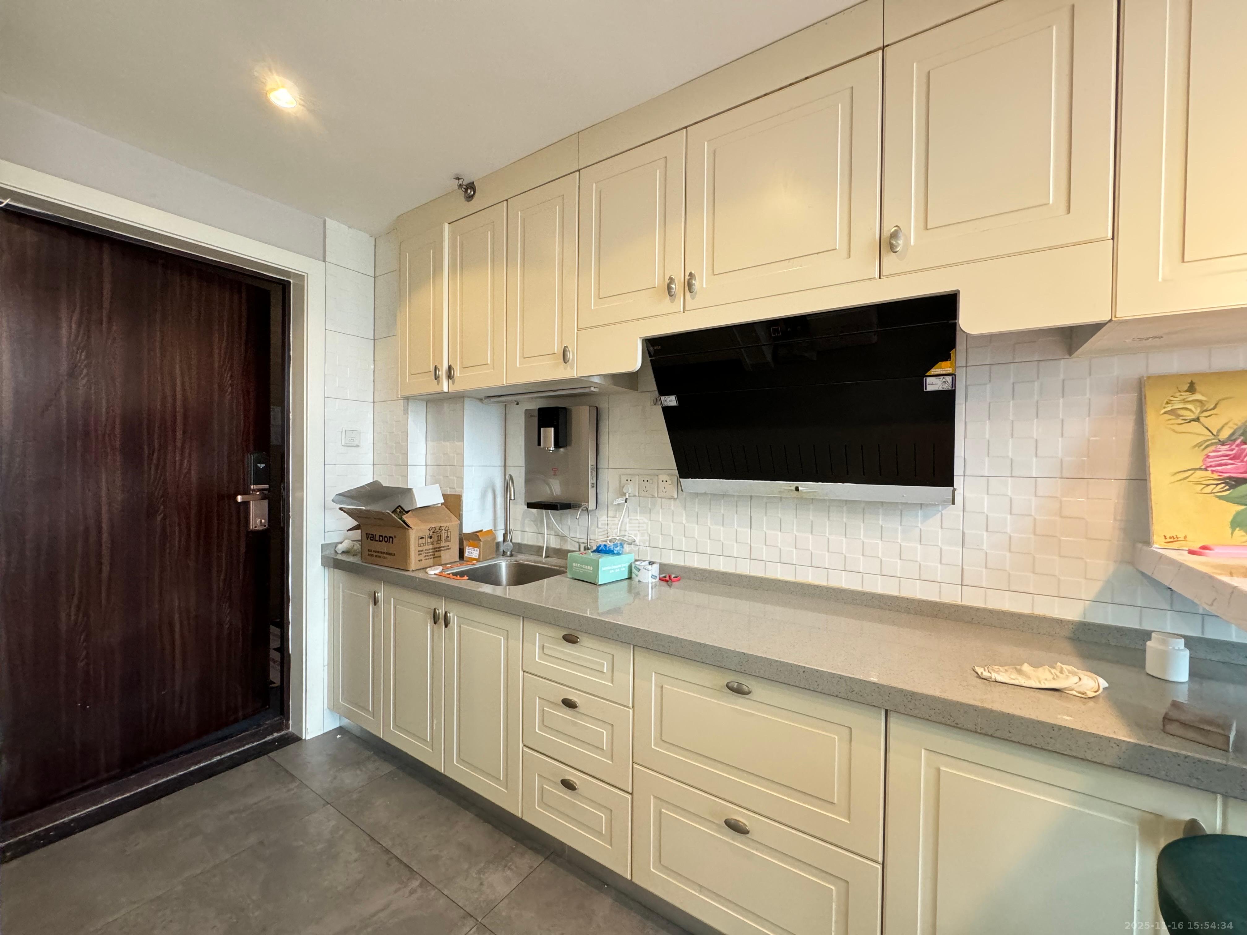 东盈商业广场(华泉城市广场) 1室1厅1卫 3000.0元/月 东盈商业广场(华泉城市广场) 1室1厅1卫 3000.0元/月室内图