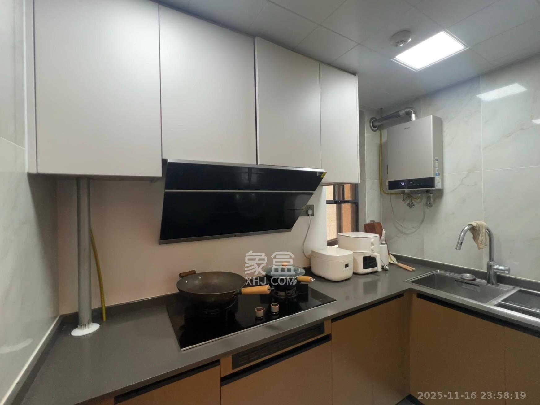 阳光城尚东湾蓝莓苑  2室1厅1卫    2500.0元/月室内图