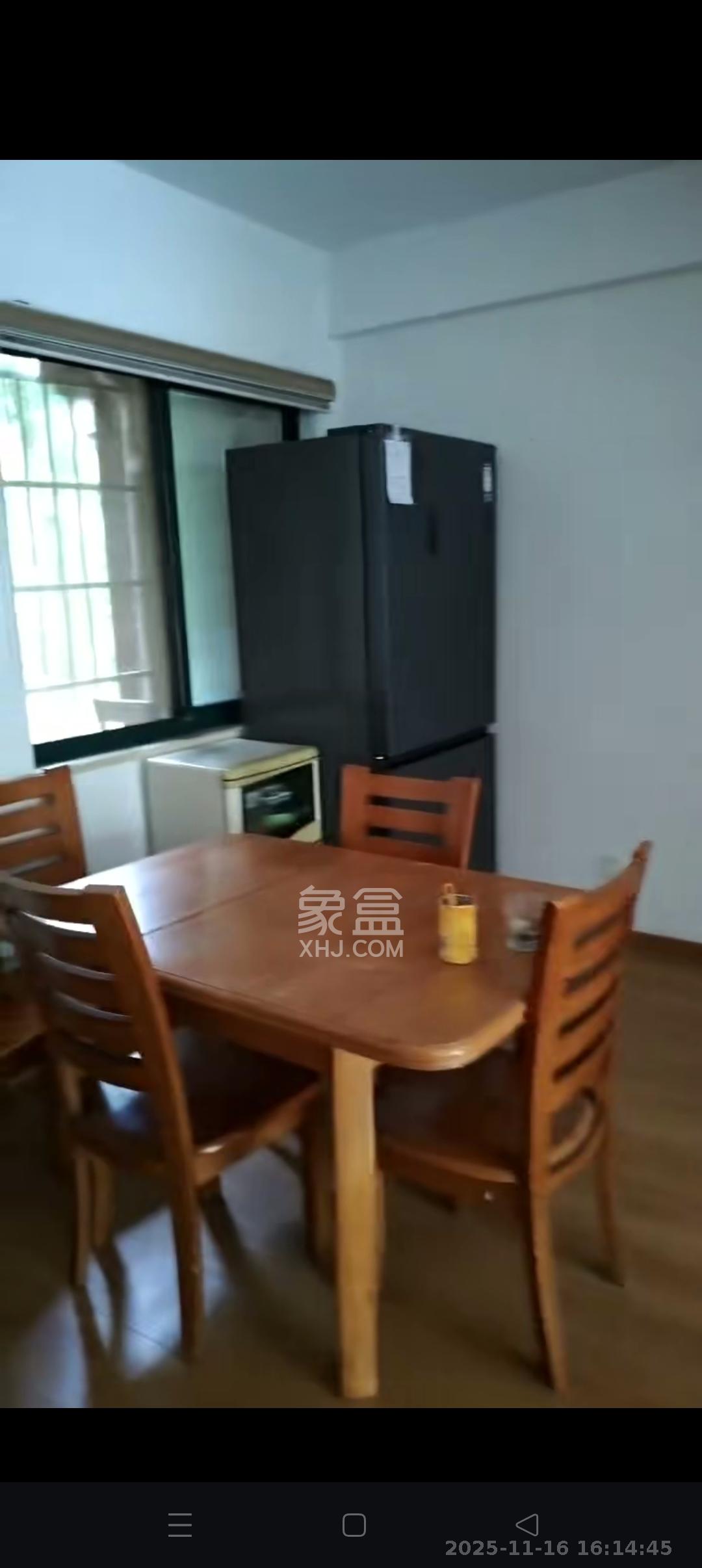 麓枫和苑  3室2厅2卫    3000.0元/月室内图