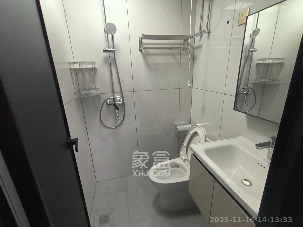 鄱阳汇金中心 1室0厅0卫 1500.0元/月 鄱阳汇金中心 1室0厅0卫 1500.0元/月室内图