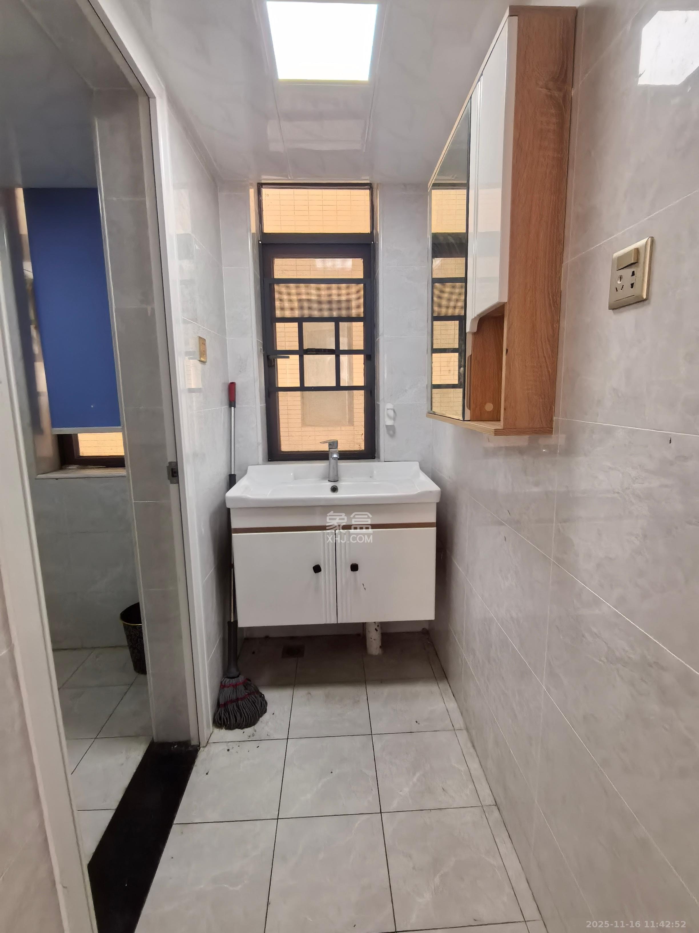 茶山馨苑  3室2厅1卫    2600.0元/月室内图