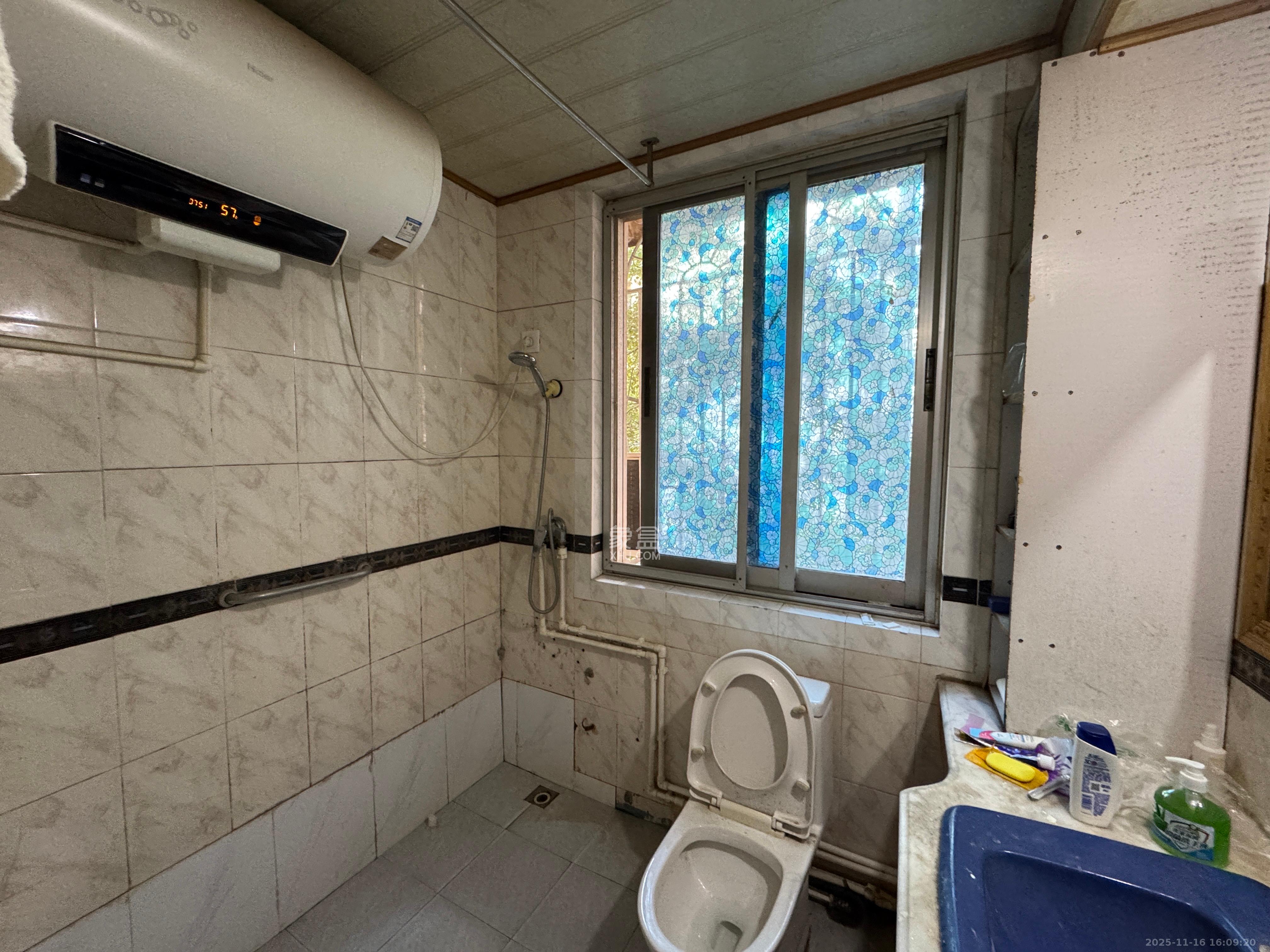 刑警之家 1室2厅1卫 2200.0元/月 刑警之家 1室2厅1卫 2200.0元/月室内图