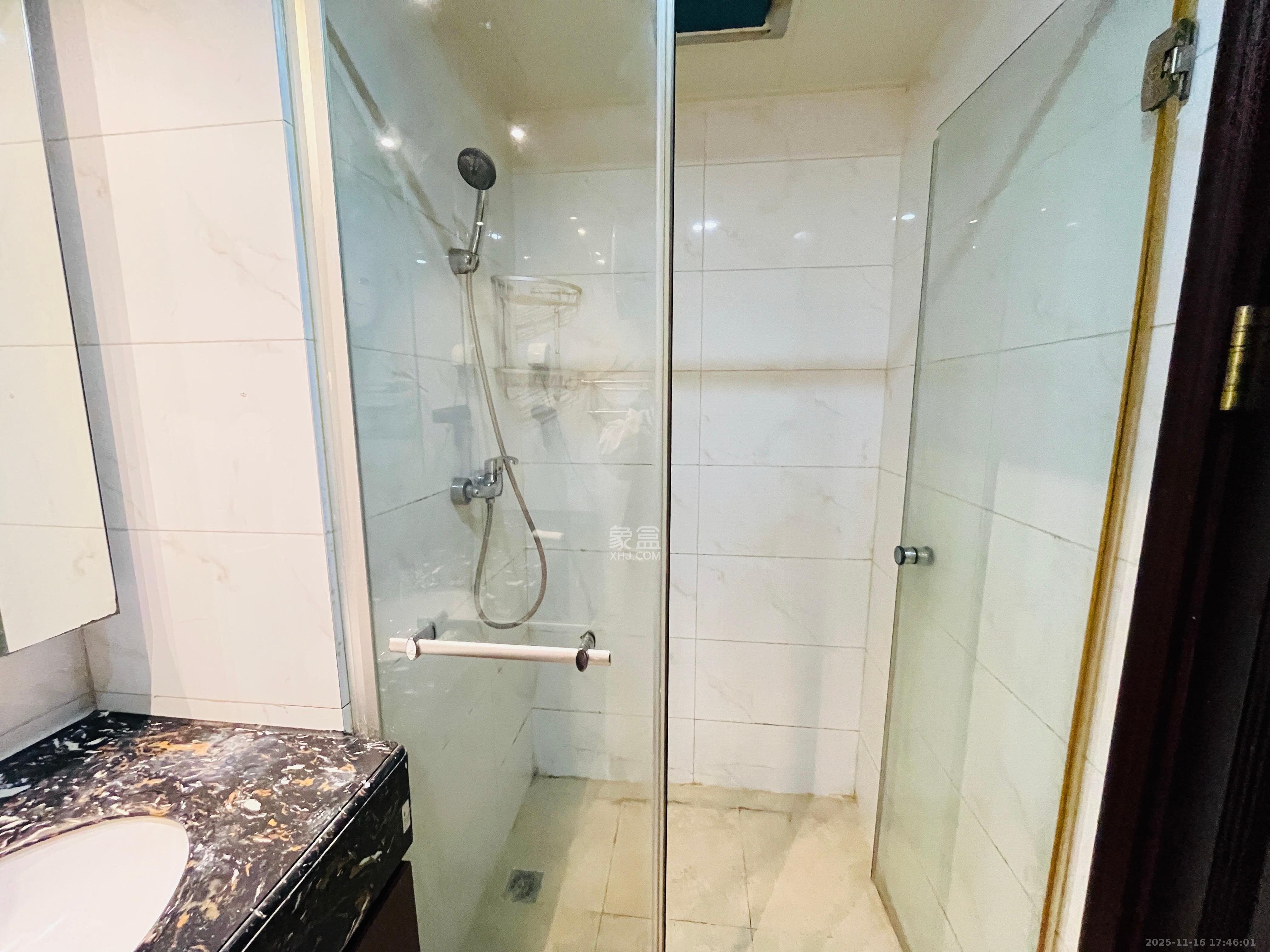 恒大御景湾  1室1厅1卫    1700.0元/月室内图