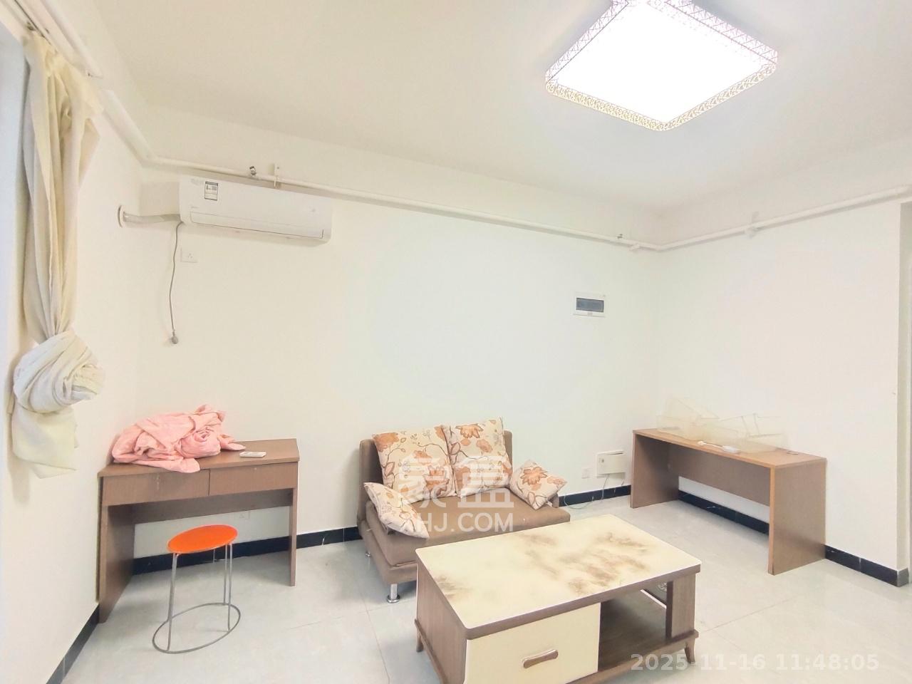 裕天国际商汇中心 1室1厅1卫 1500.0元/月 裕天国际商汇中心 1室1厅1卫 1500.0元/月室内图