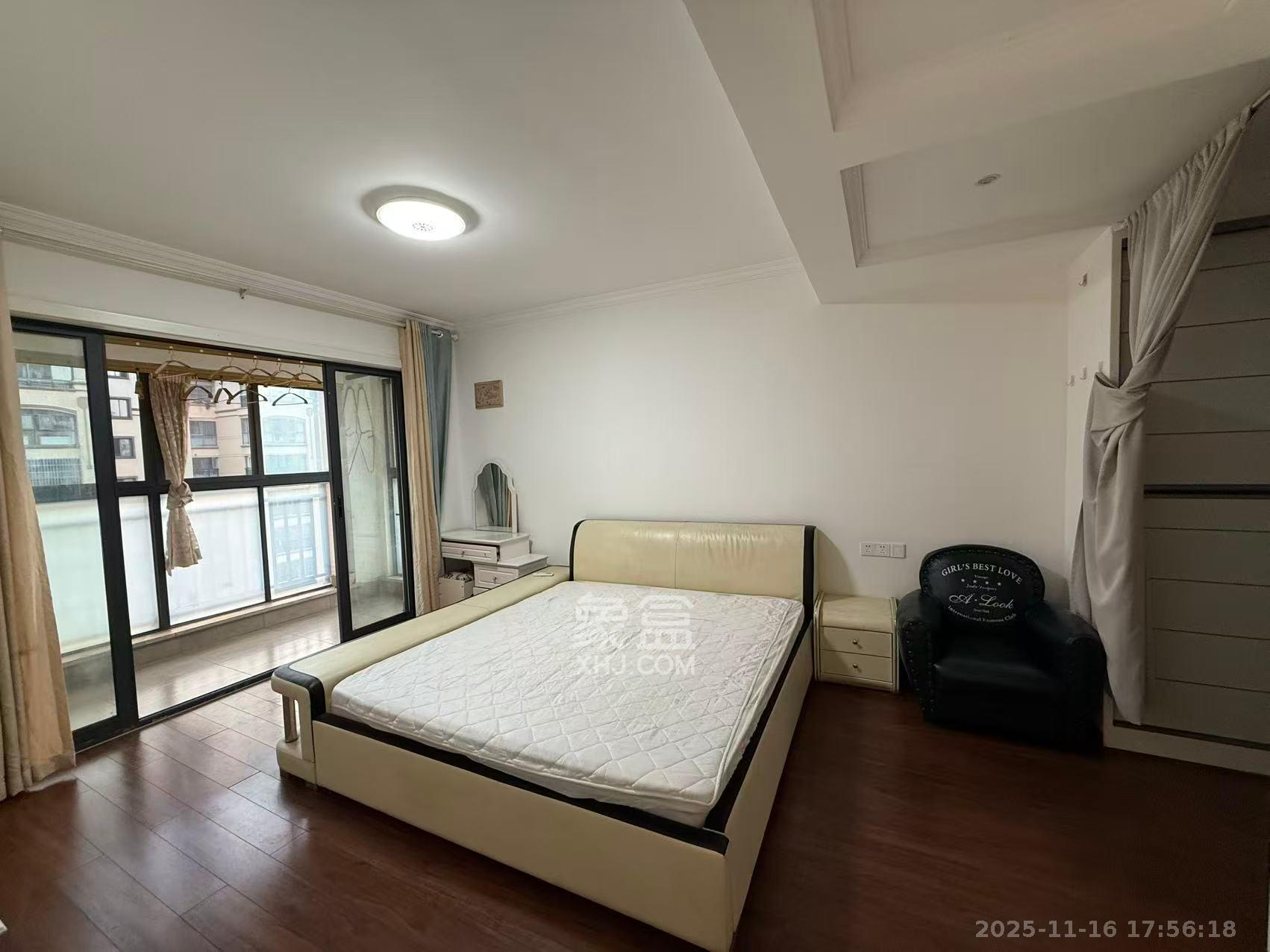 中建芙蓉嘉苑  1室2厅1卫    3000.0元/月室内图