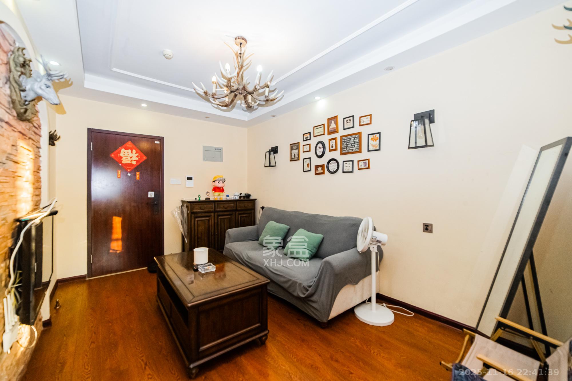 北辰三角洲E3区  1室1厅1卫    58.0万客厅