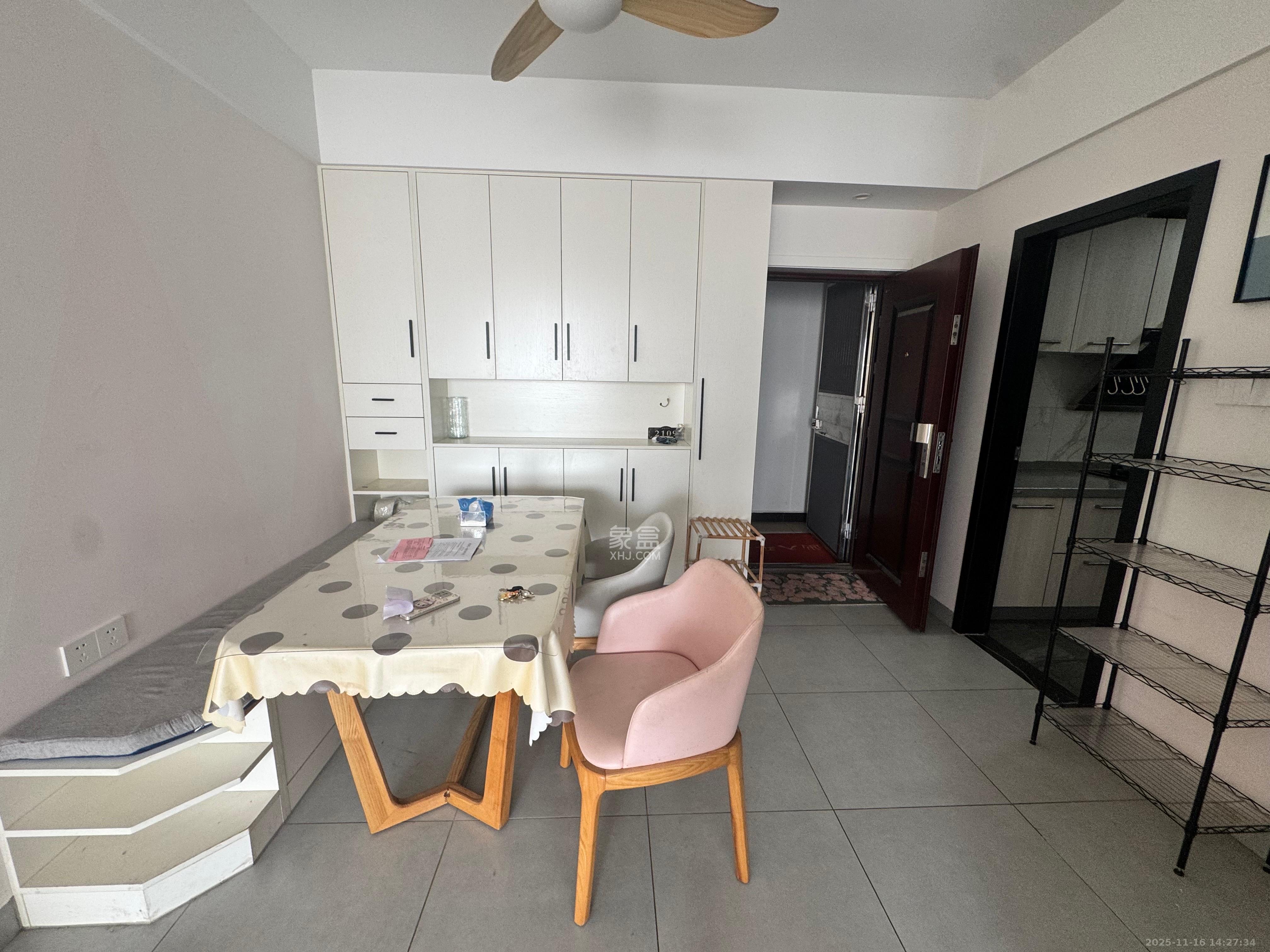 新新花园  2室1厅1卫    2600.0元/月室内图