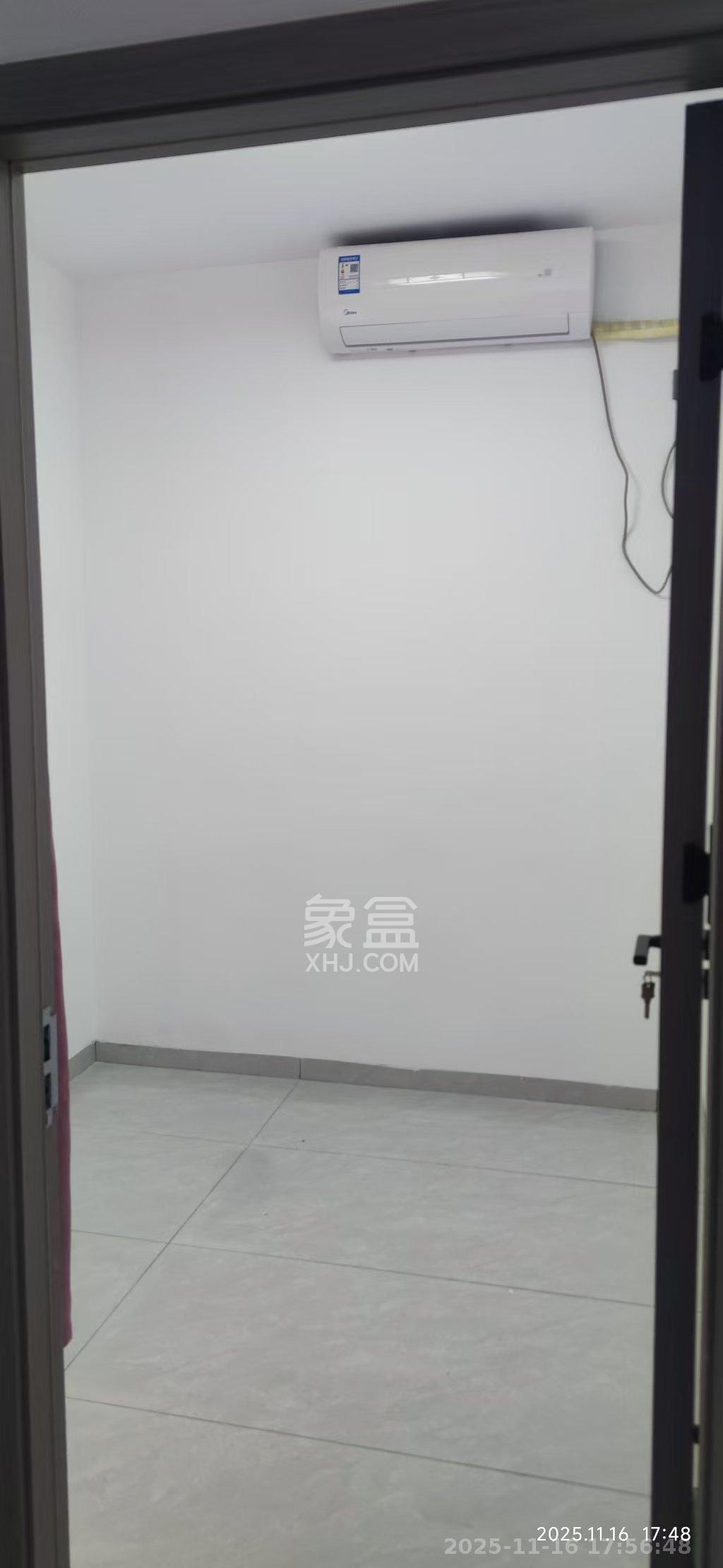 新富城  3室1厅1卫    2600.0元/月室内图