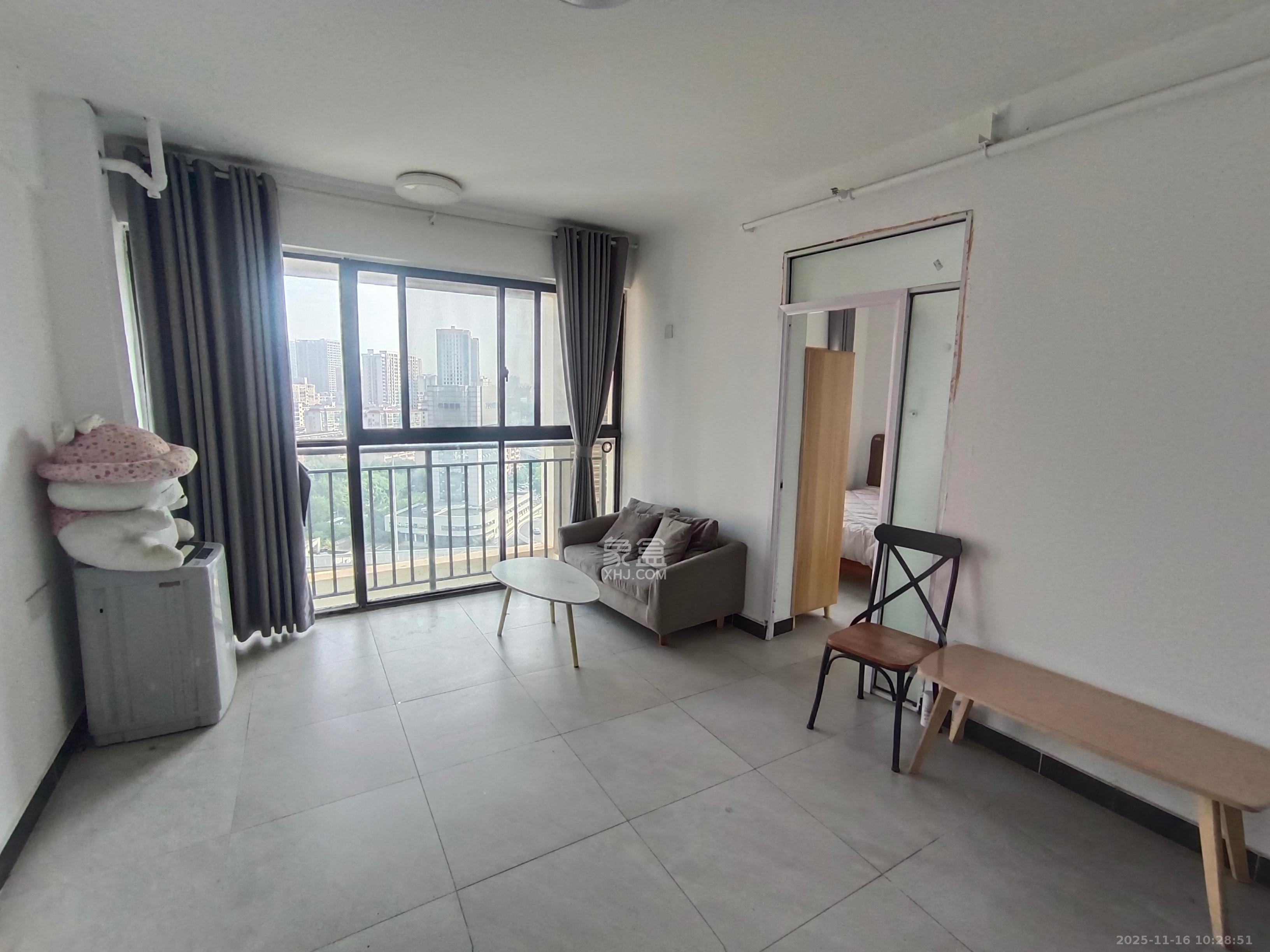 钱隆樽品(一、二、三期)  1室1厅1卫    1000.0元/月室内图