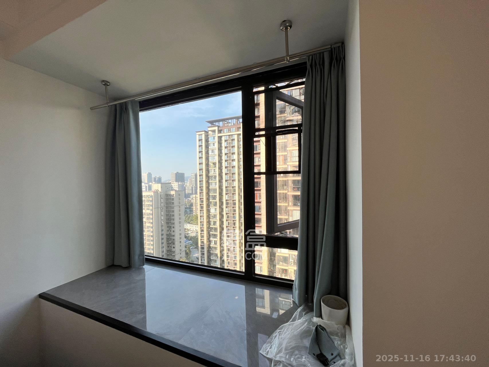 保利海德公园  1室1厅1卫    1800.0元/月室内图