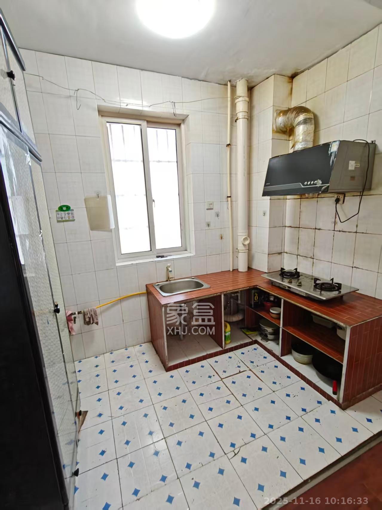 标准件厂宿舍(长沙标准件总厂宿舍) 1室0厅0卫 1500.0元/月 标准件厂宿舍(长沙标准件总厂宿舍) 1室0厅0卫 1500.0元/月室内图