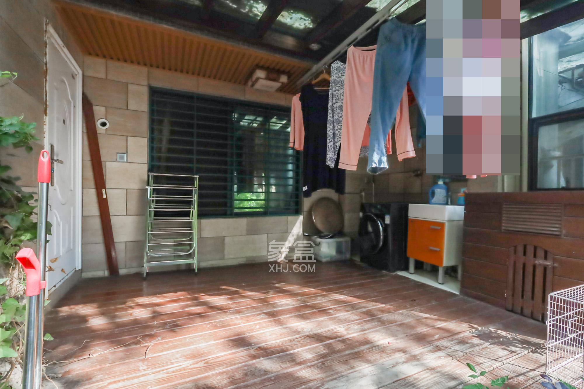 西山汇景一、二期  4室2厅2卫    356.0万其他