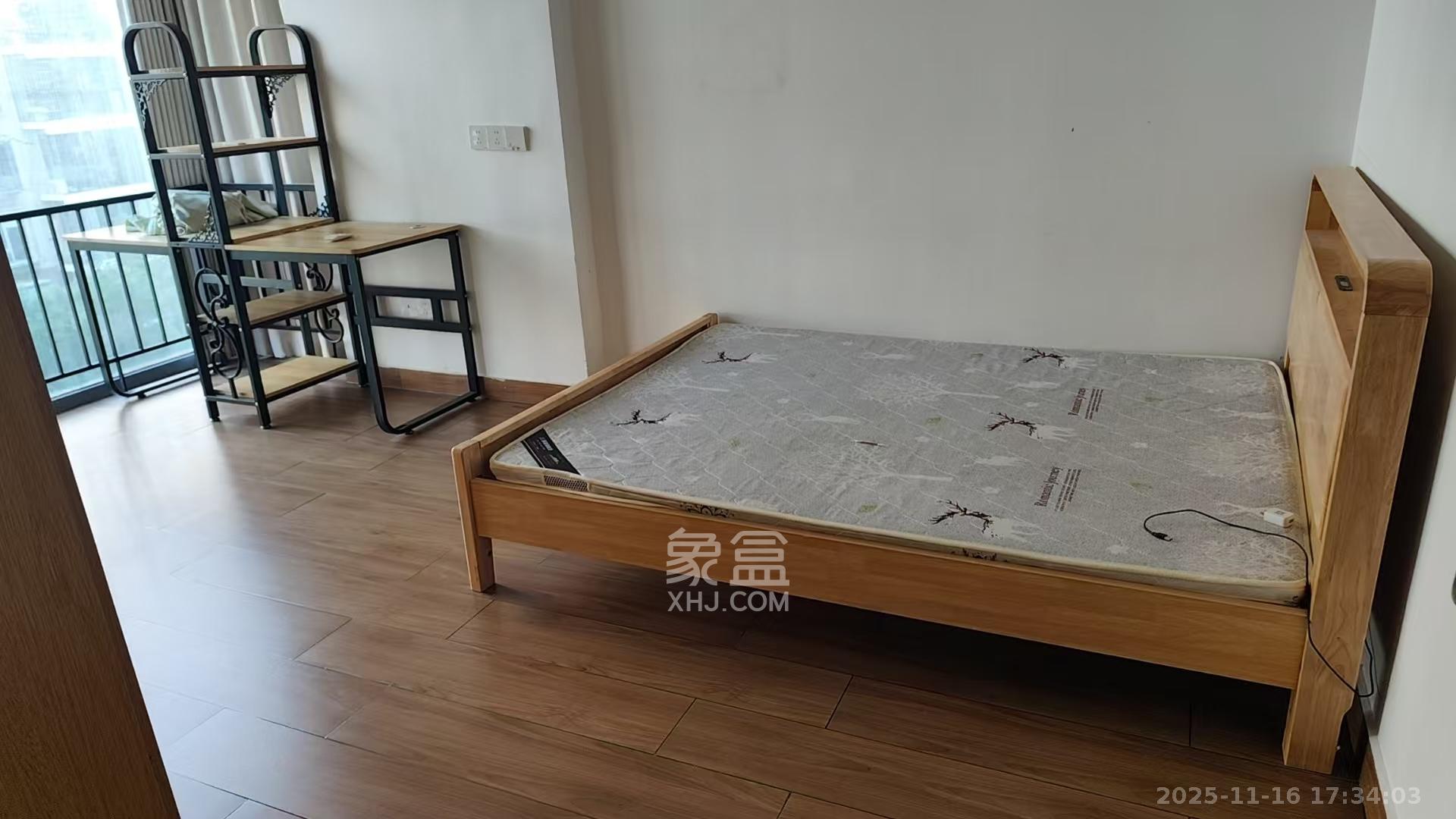 银港水晶城  3室2厅2卫    3000.0元/月室内图