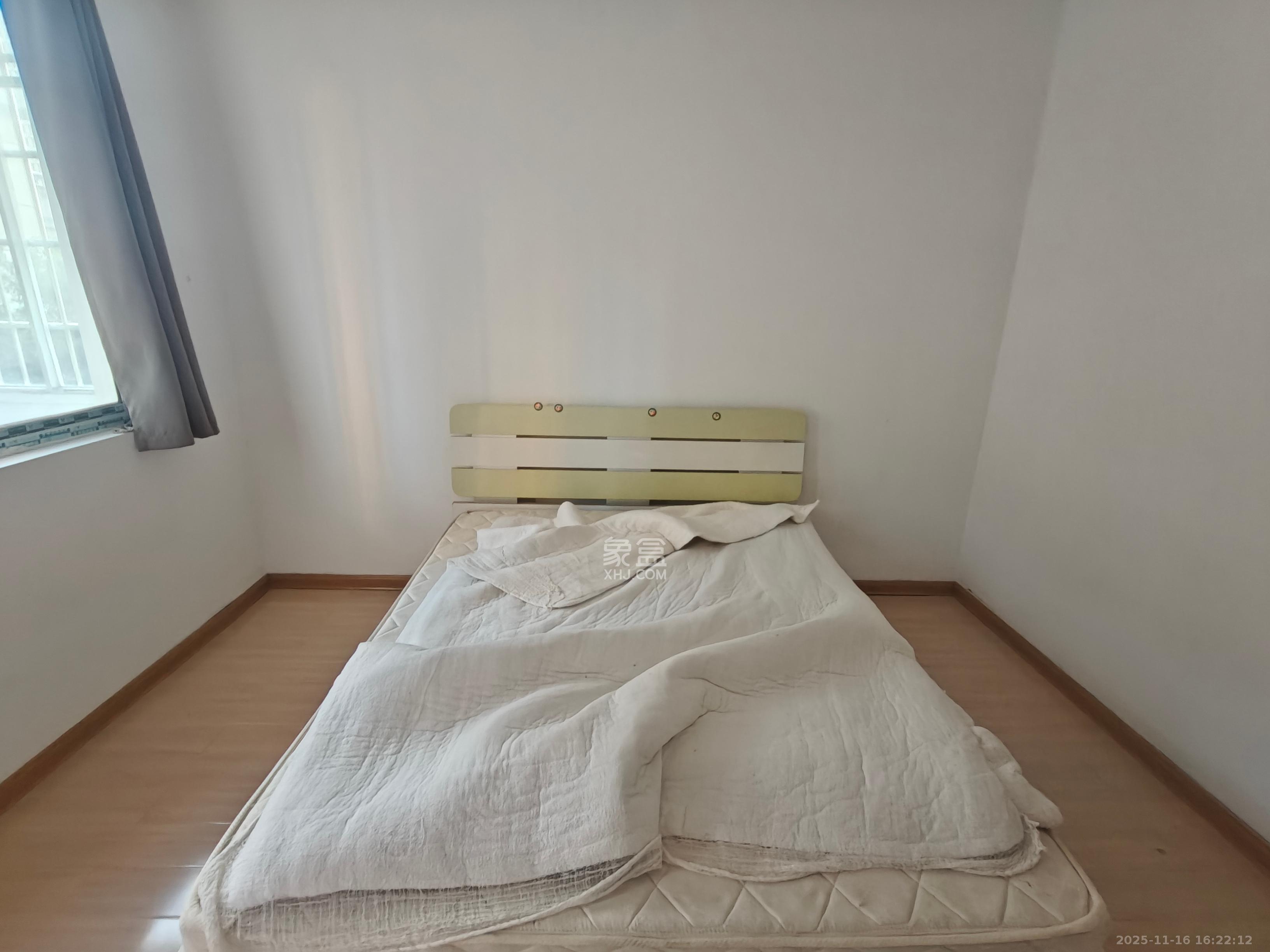 人造板厂宿舍（新河北堤1号）  1室1厅1卫    1700.0元/月室内图