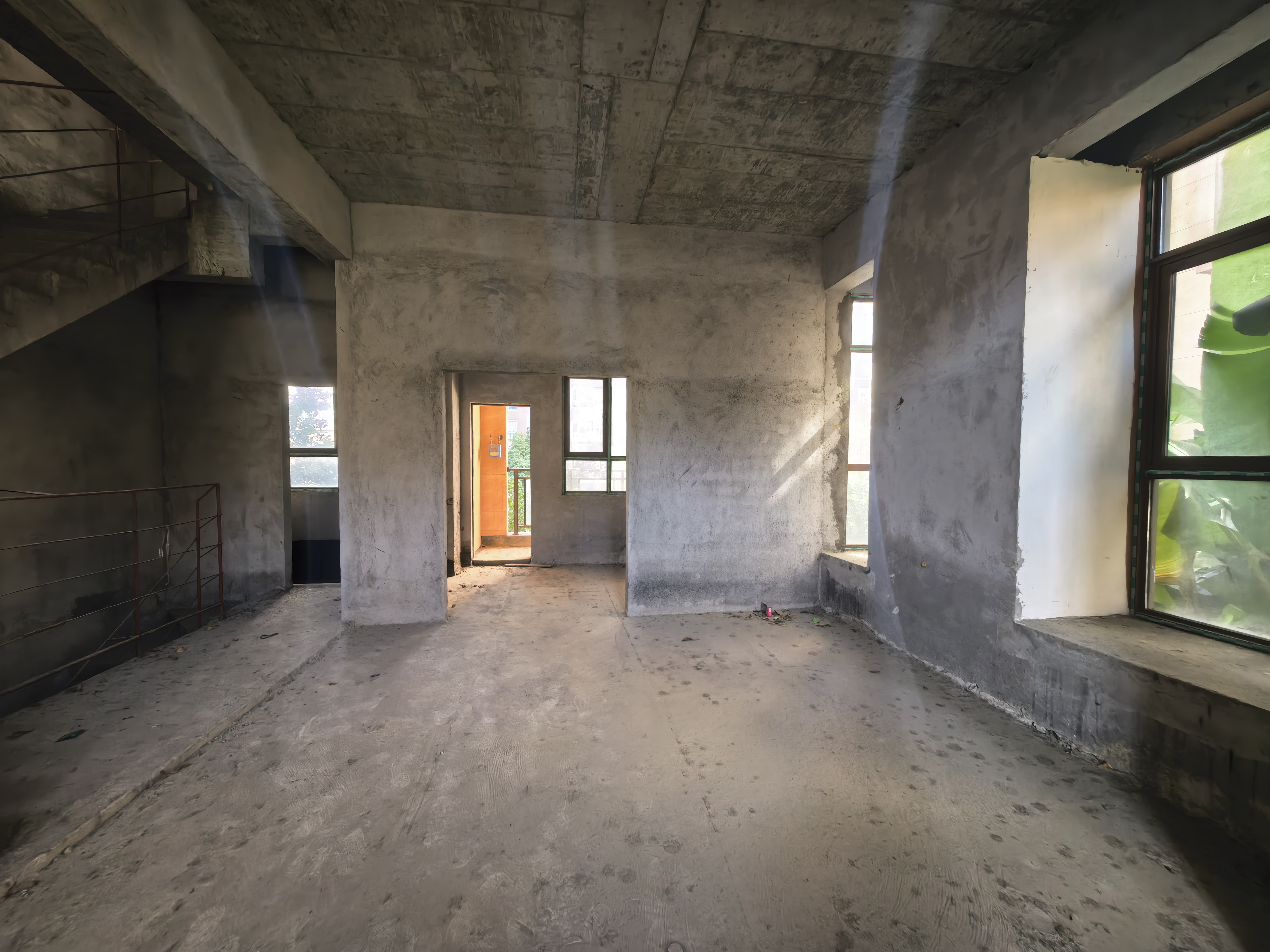 中天鹭鸶湾一期 5室2厅2卫 265.0万 中天鹭鸶湾一期 5室2厅2卫 265.0万客厅