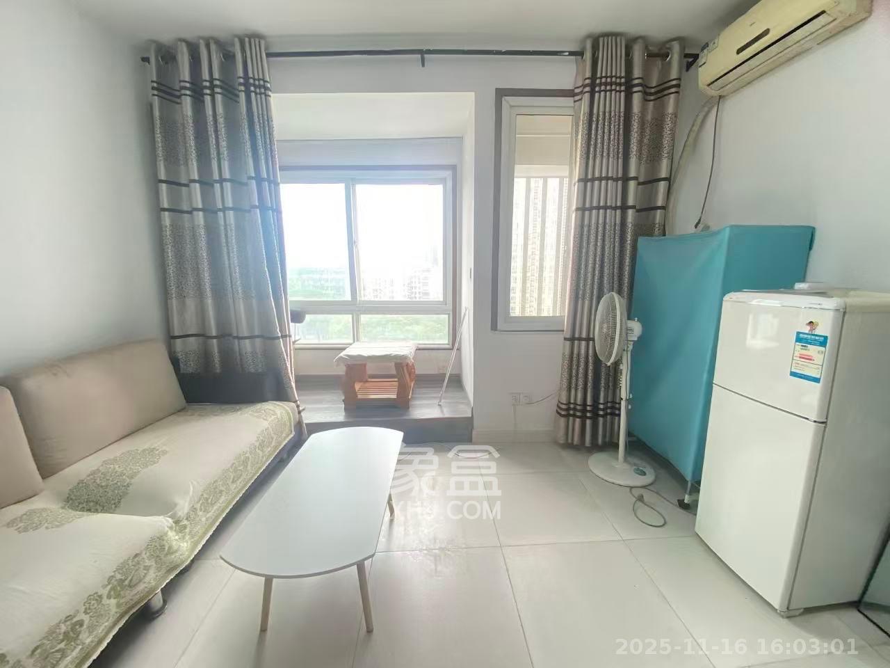 四季美景一、二期 1室1厅1卫 1100.0元/月 四季美景一、二期 1室1厅1卫 1100.0元/月室内图