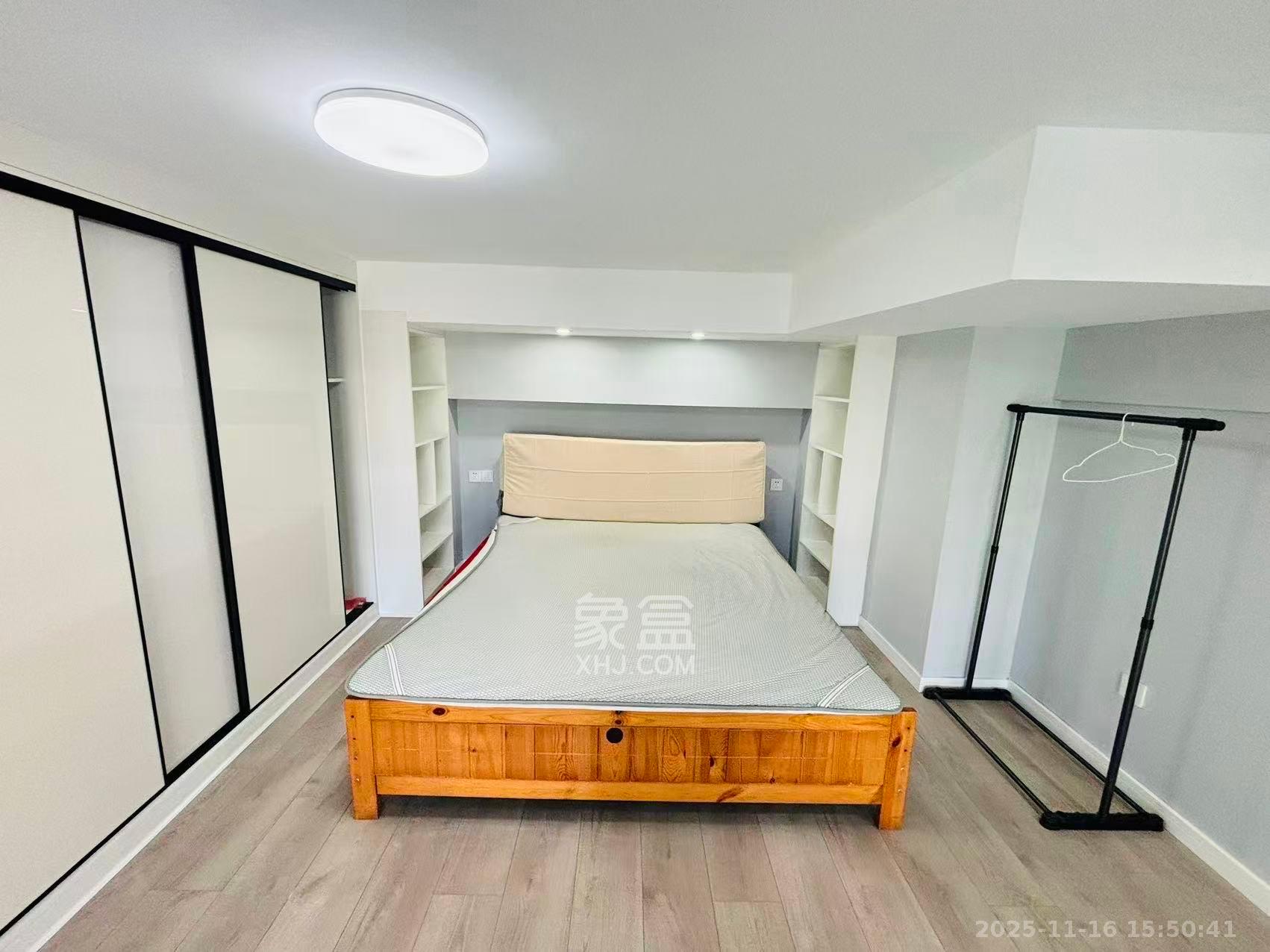 荣盛花语书苑 1室1厅1卫 2400.0元/月 荣盛花语书苑 1室1厅1卫 2400.0元/月室内图